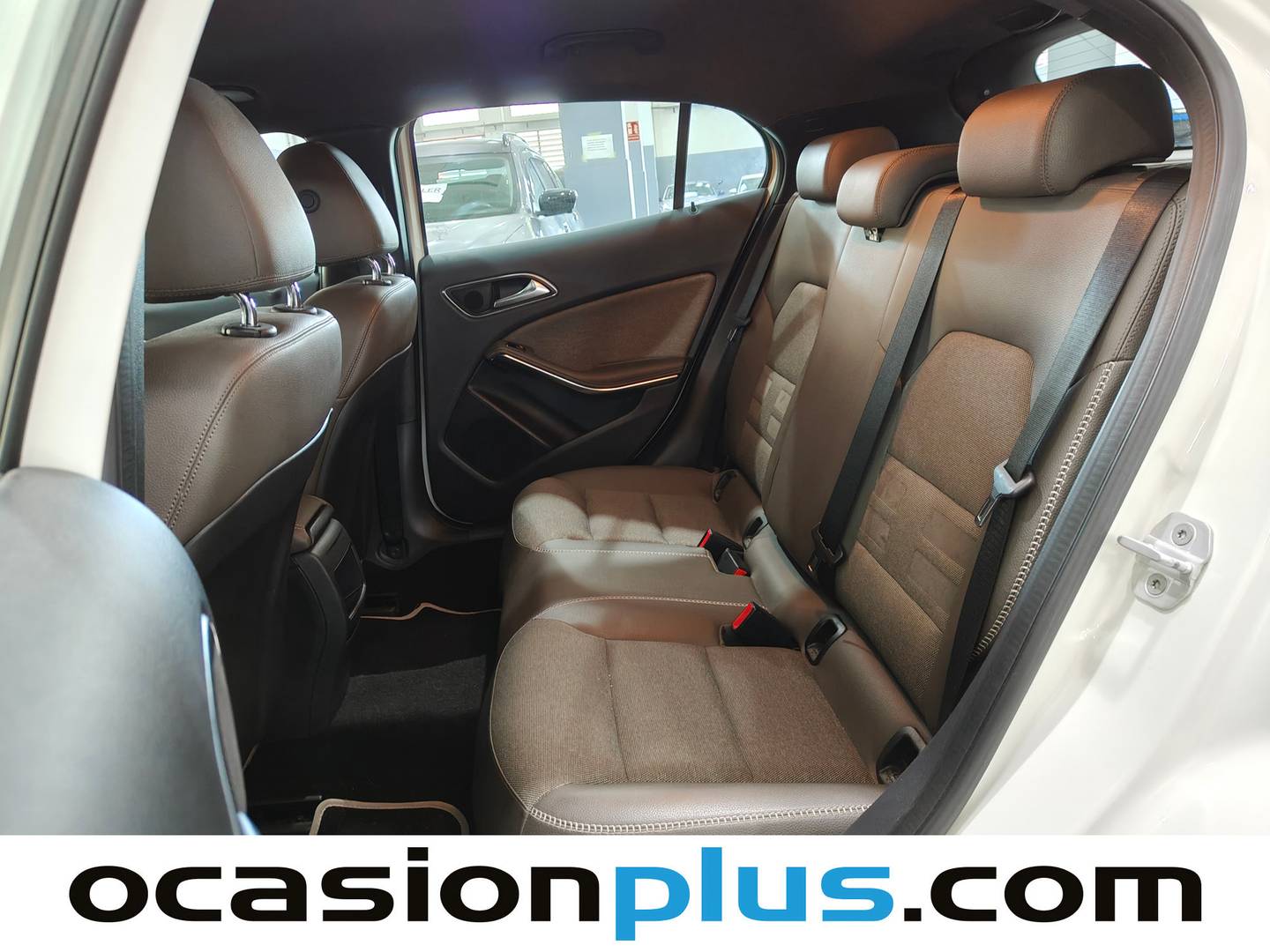 Foto asientos traseros Mercedes GLA Mercedes-Benz GLA 200 CDI Style (136 CV)