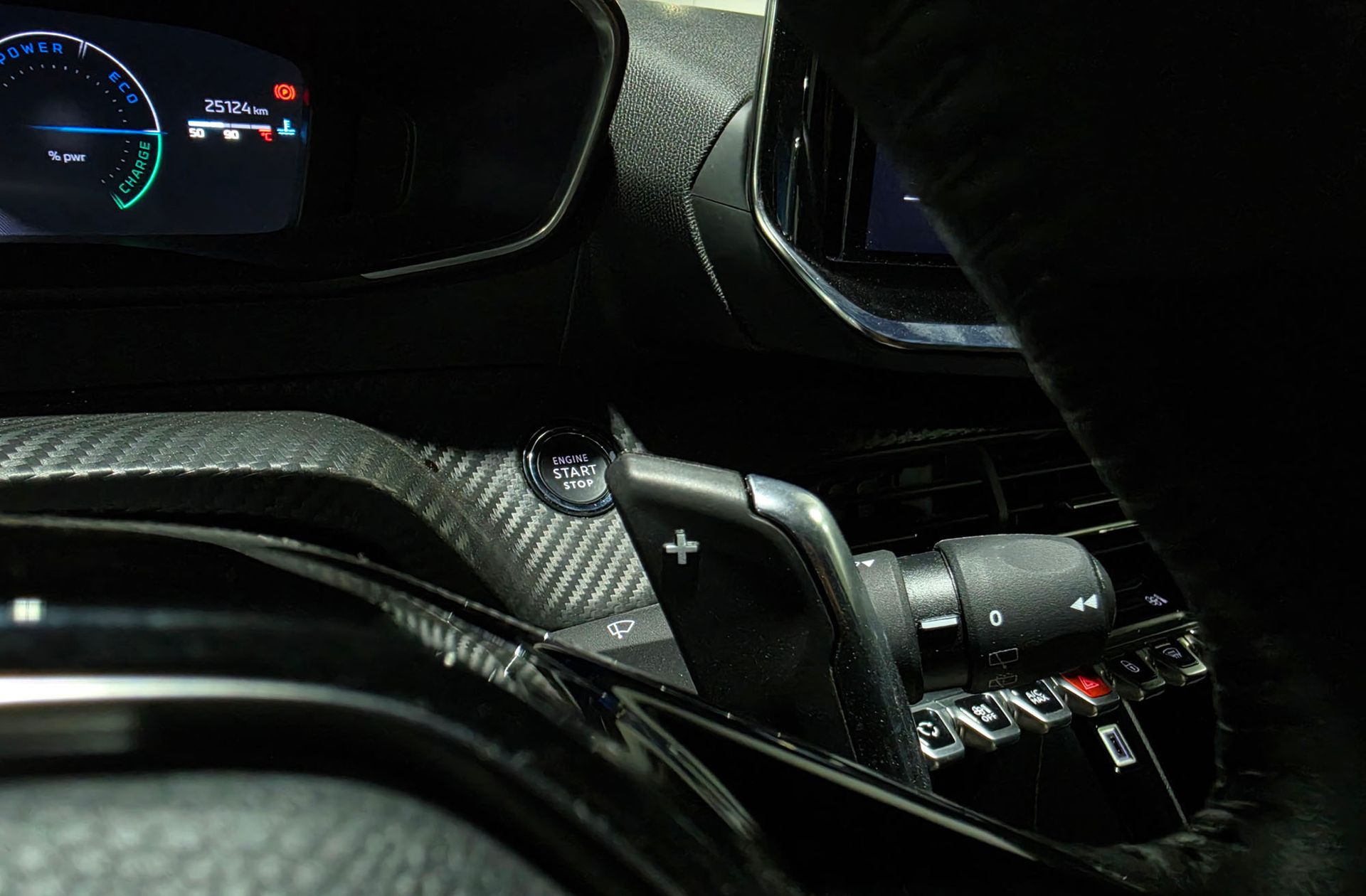 Peugeot 2008 Allure Hybrid eDCS6 - foto 27