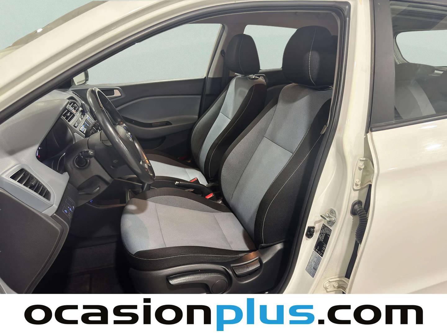 Foto Hyundai i20 Hyundai i20 1.2 MPI Klass (84 CV)