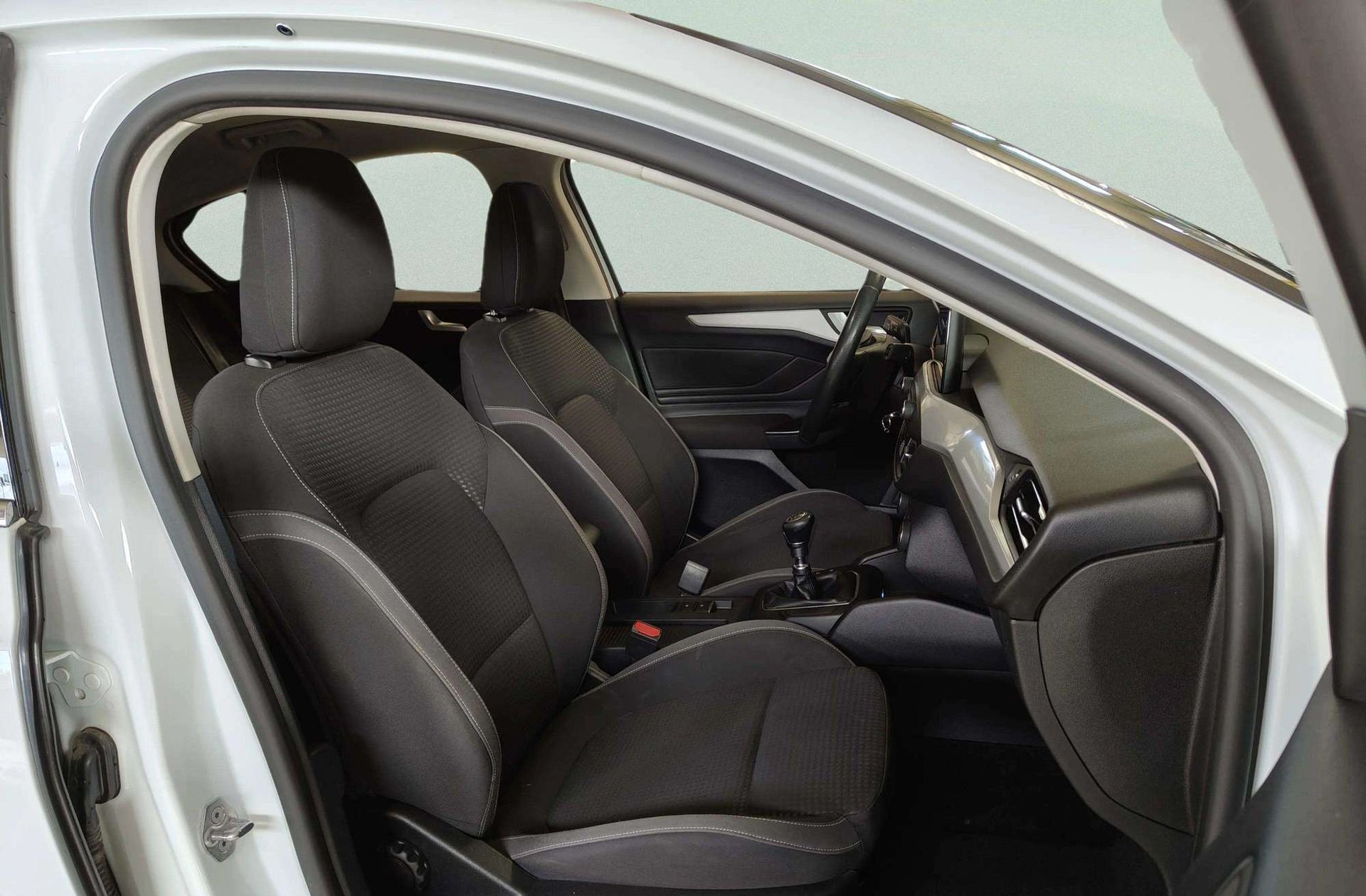 Ford Focus 1.5 EcoBlue Trend Edition - foto 14