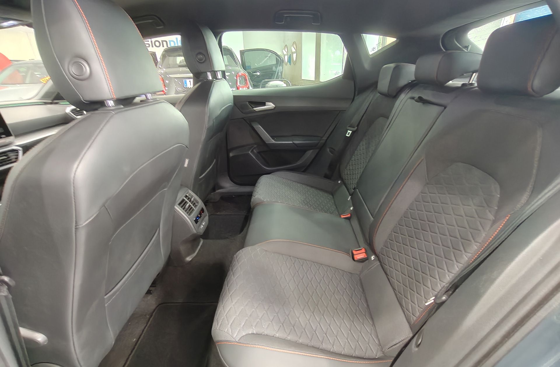SEAT León 1.5 TSI FR 25 Aniversario - foto 11