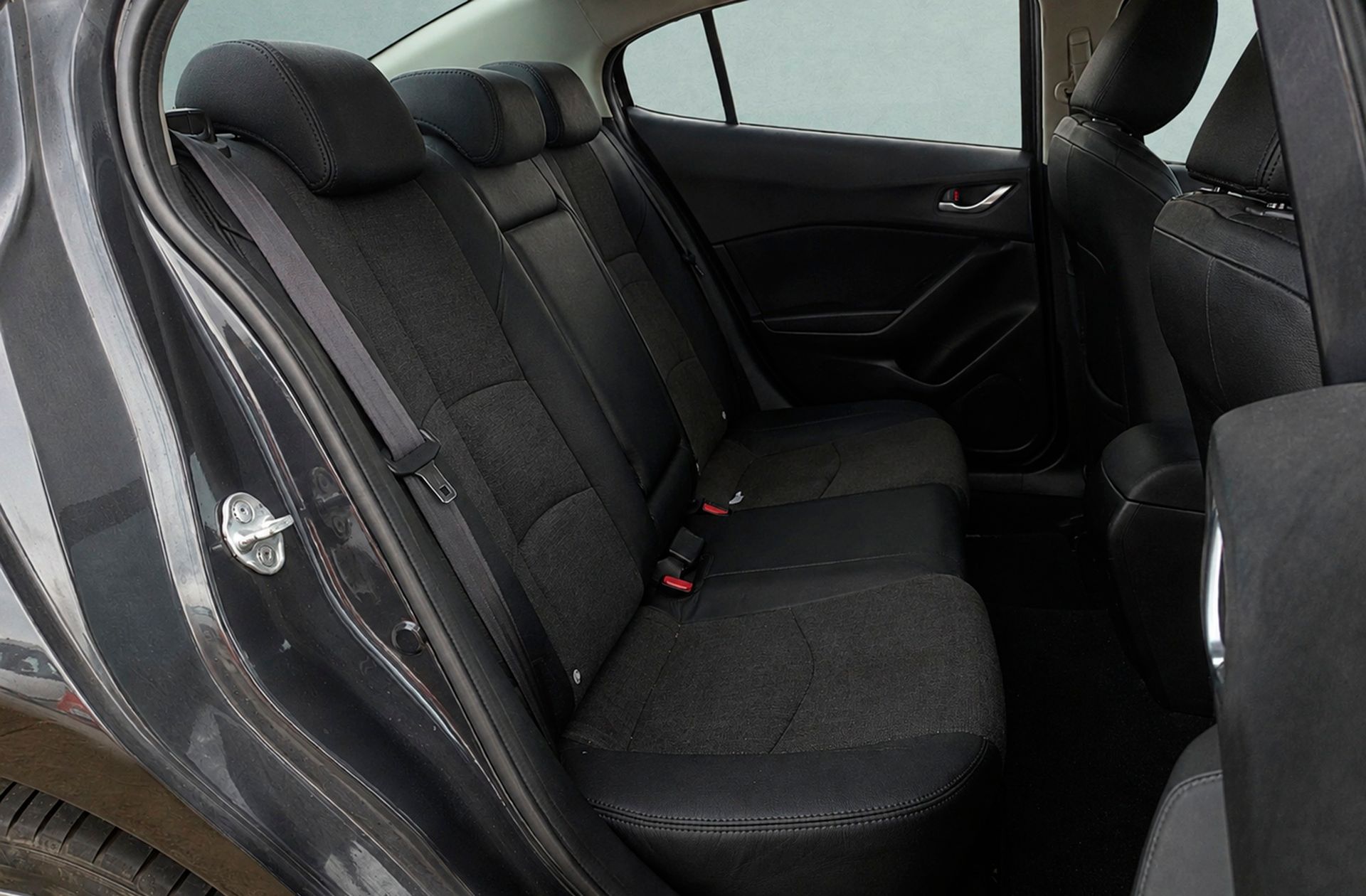 Mazda3 2.0 GE Sedan Luxury - foto 17