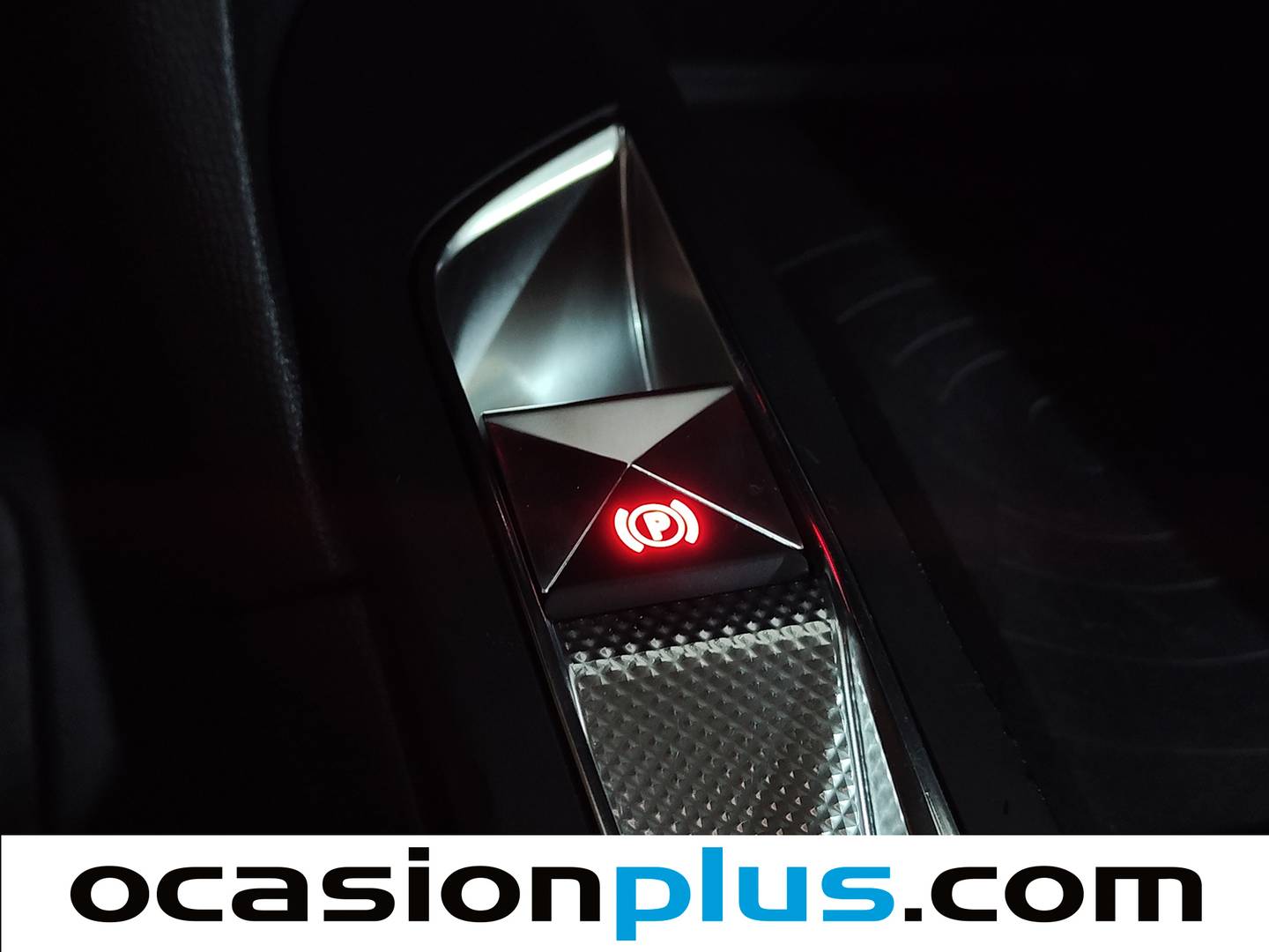 Foto DS DS 3 Crossback DS DS3 Crossback PureTech 130 Grand Chic EAT8 (130 CV)