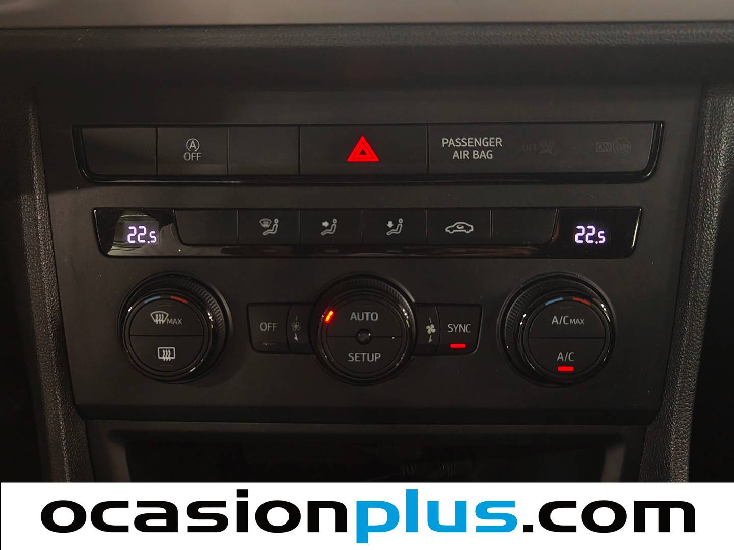 Extras y acabados del Seat León Seat León 1.2 TSI Reference (105 CV)