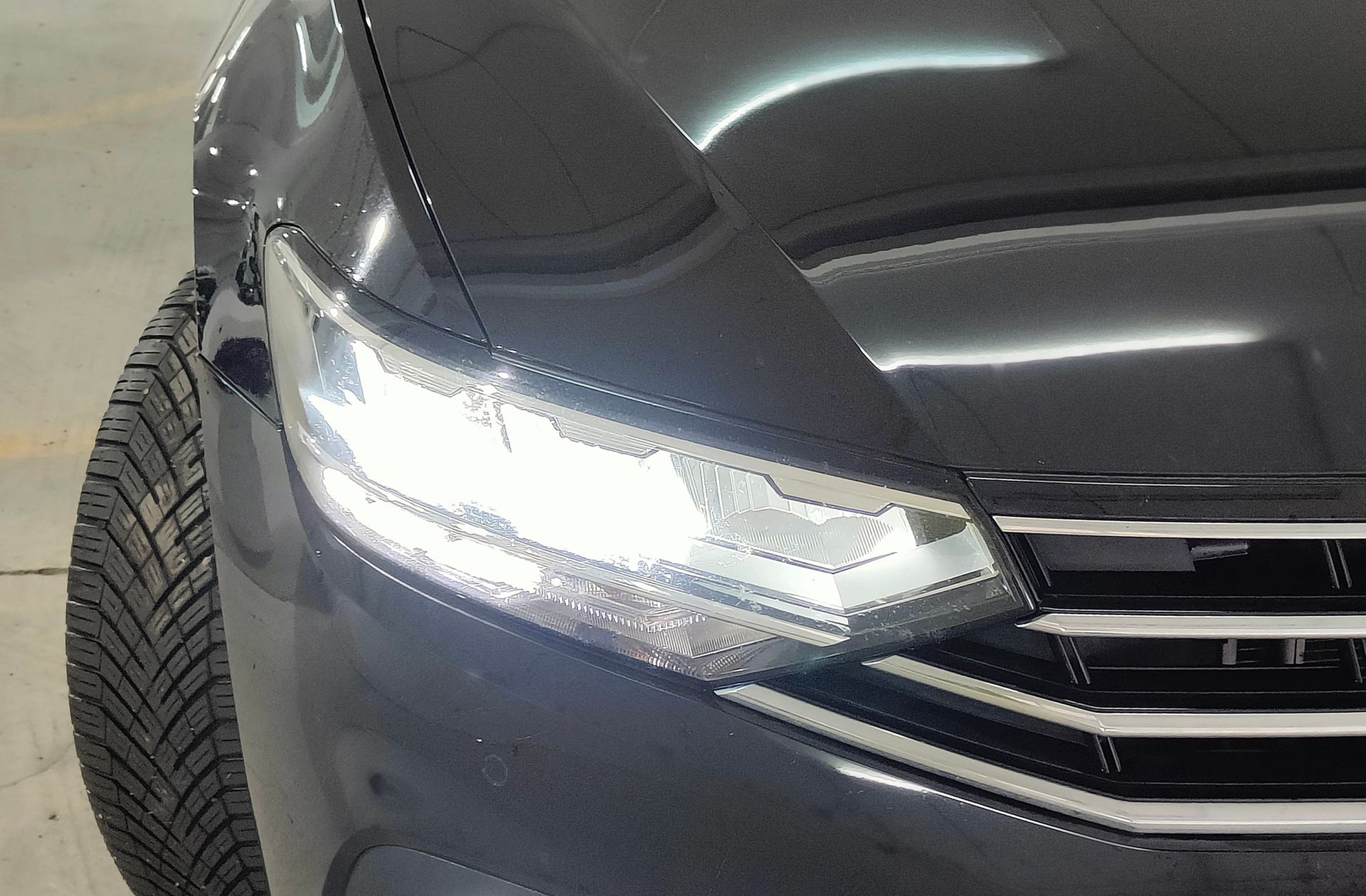 Volkswagen Passat 2.0 TDI DSG - foto 18