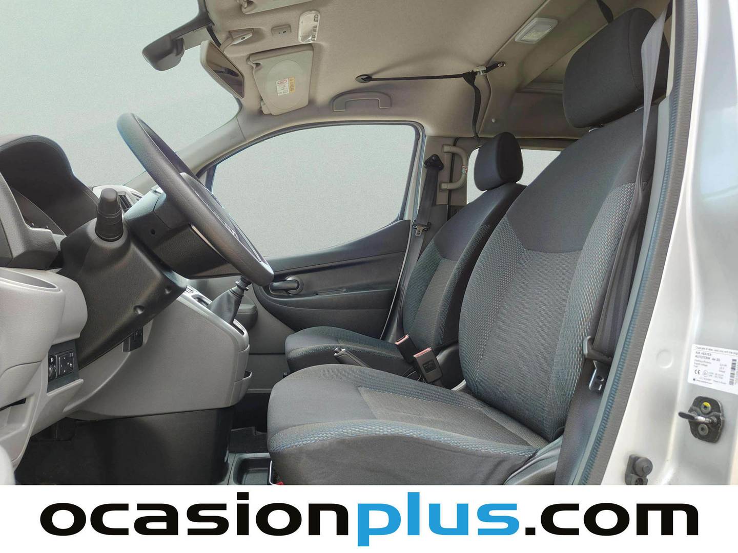 Foto asientos delanteros Nissan NV200 EVALIA Nissan NV200 Evalia 1.5 dCi 15 RR+AC 7 Plazas (110 CV)