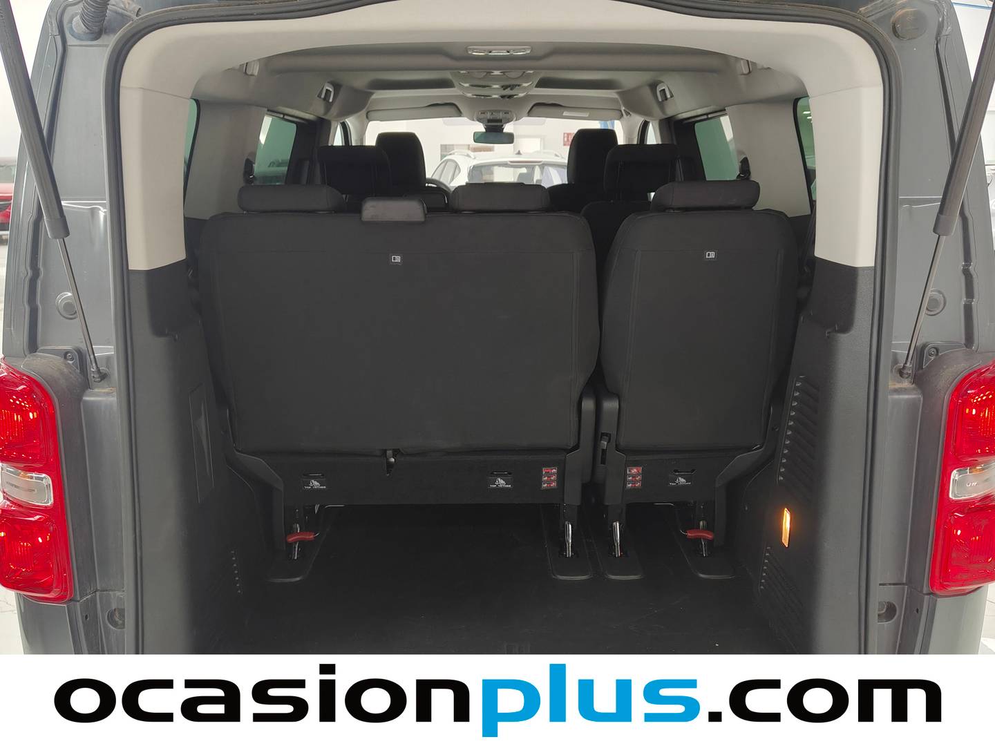 Fotos maletero Peugeot Traveller Peugeot Traveller BlueHDi 180 Business Standard EAT8 (180 CV) 8 Plazas