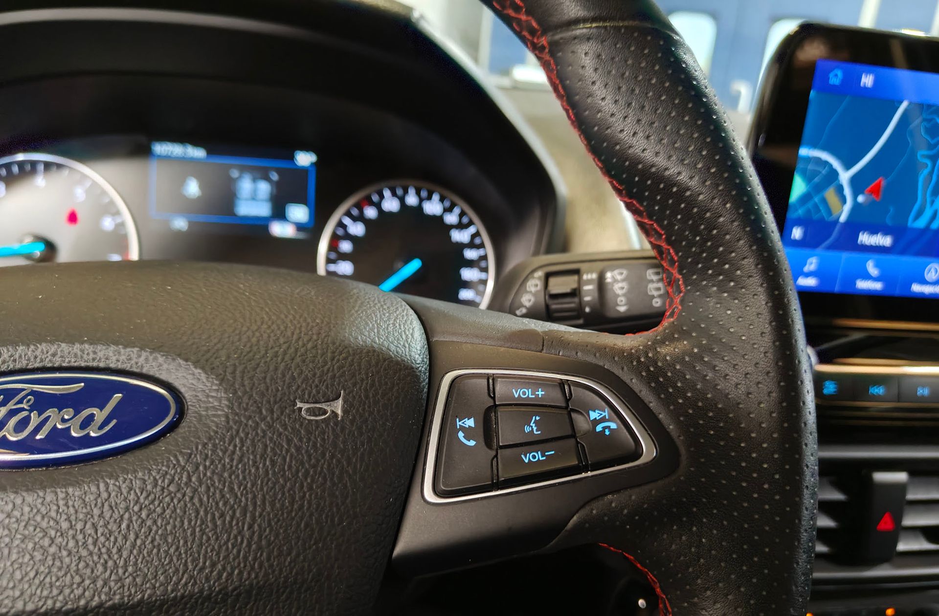 Ford EcoSport 1.0T EcoBoost ST Line - foto 27