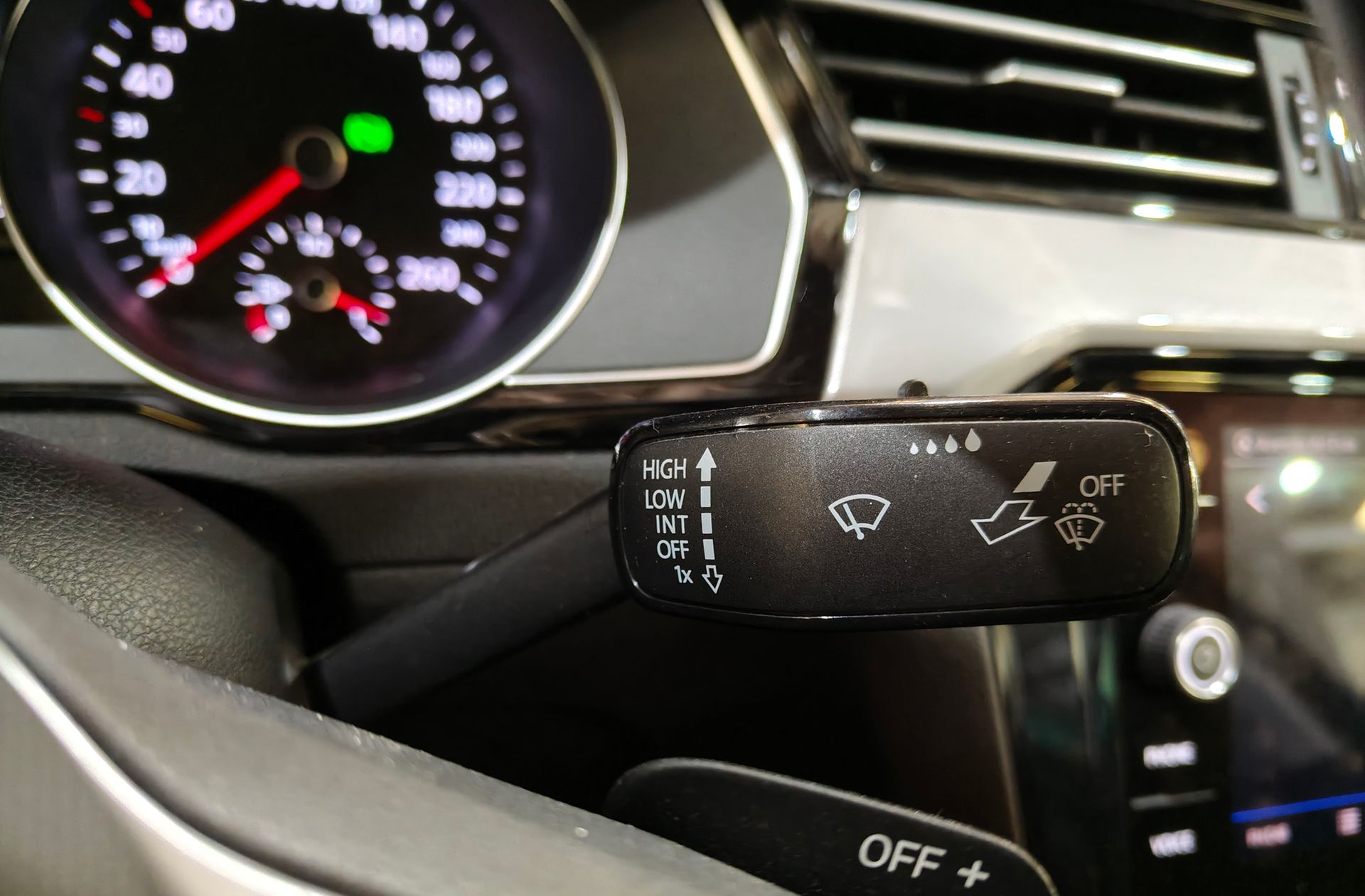 Volkswagen Passat Executive 1.5 TSI DSG - foto 33