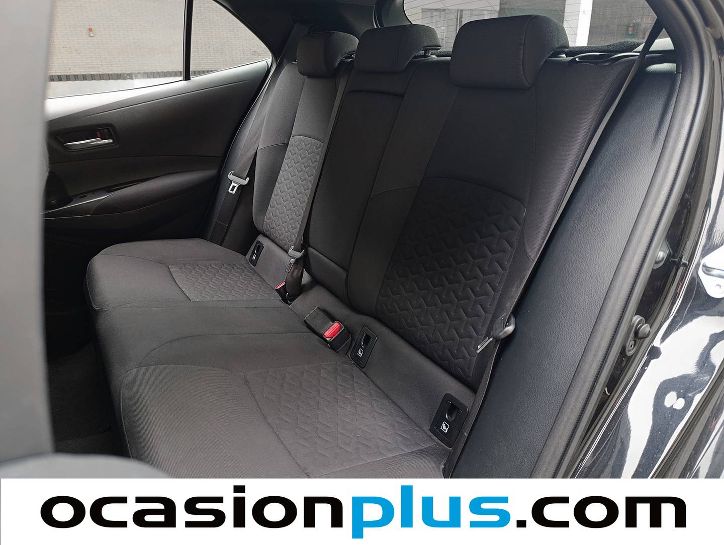 Foto asientos traseros Toyota Corolla Toyota Corolla 1.8 125 Híbrido Active Tech E-CVT (122 CV)