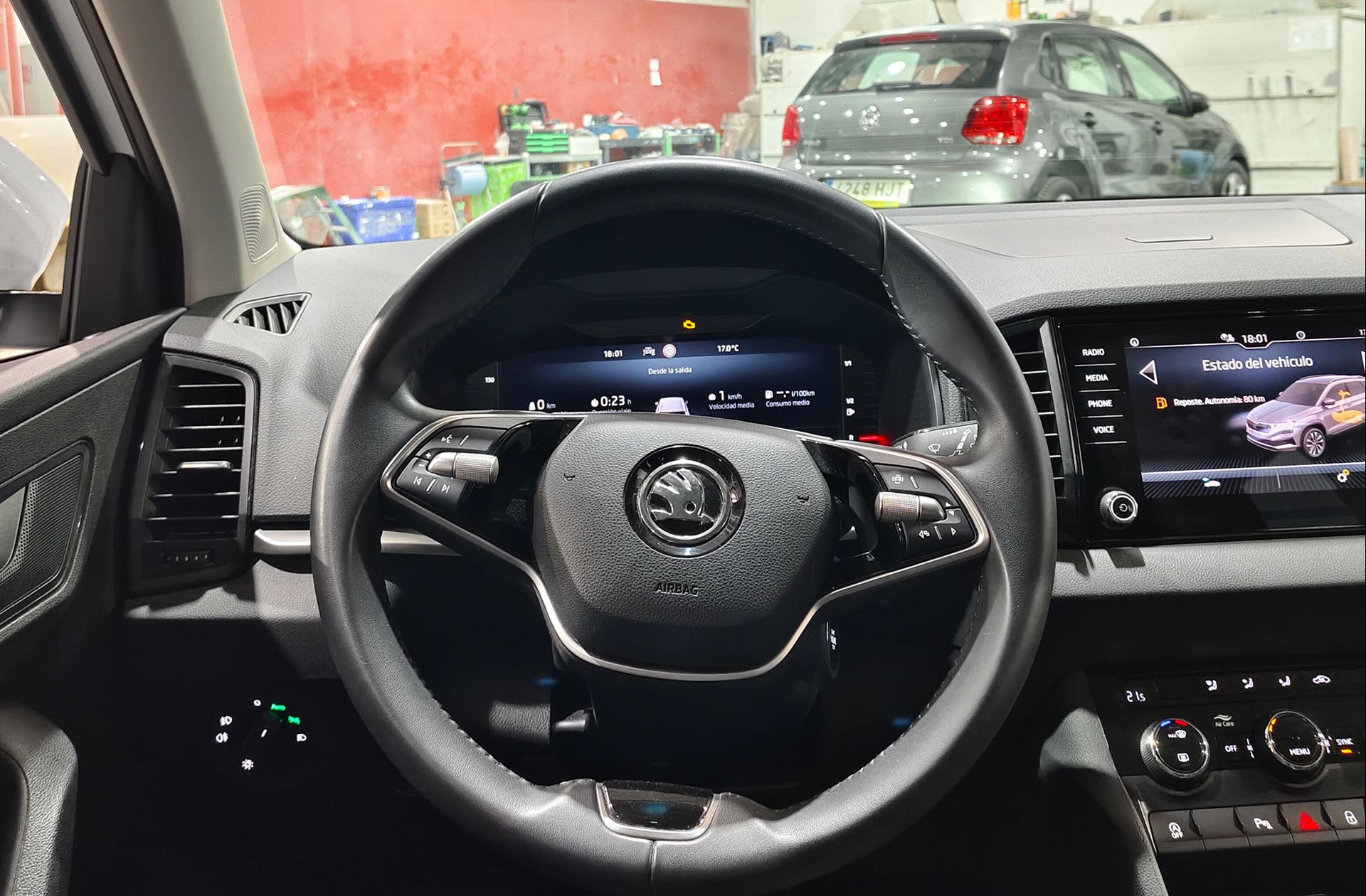 Škoda Karoq 2.0 TDI Selection - foto 20