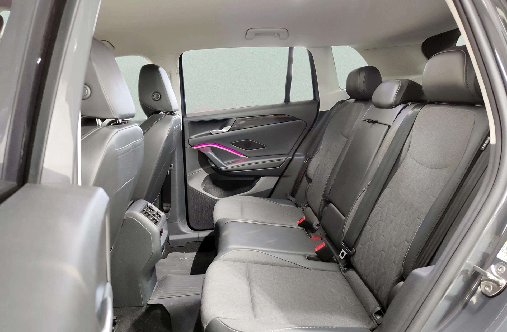 Volkswagen Tiguan ``Más`` 1.5 eTSI DSG - foto 11