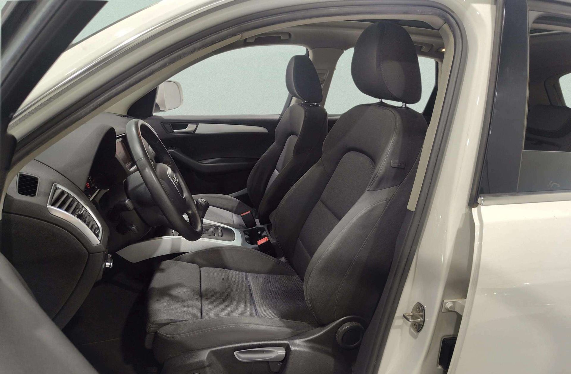 Audi Q5 2.0 TDI quattro - foto 13