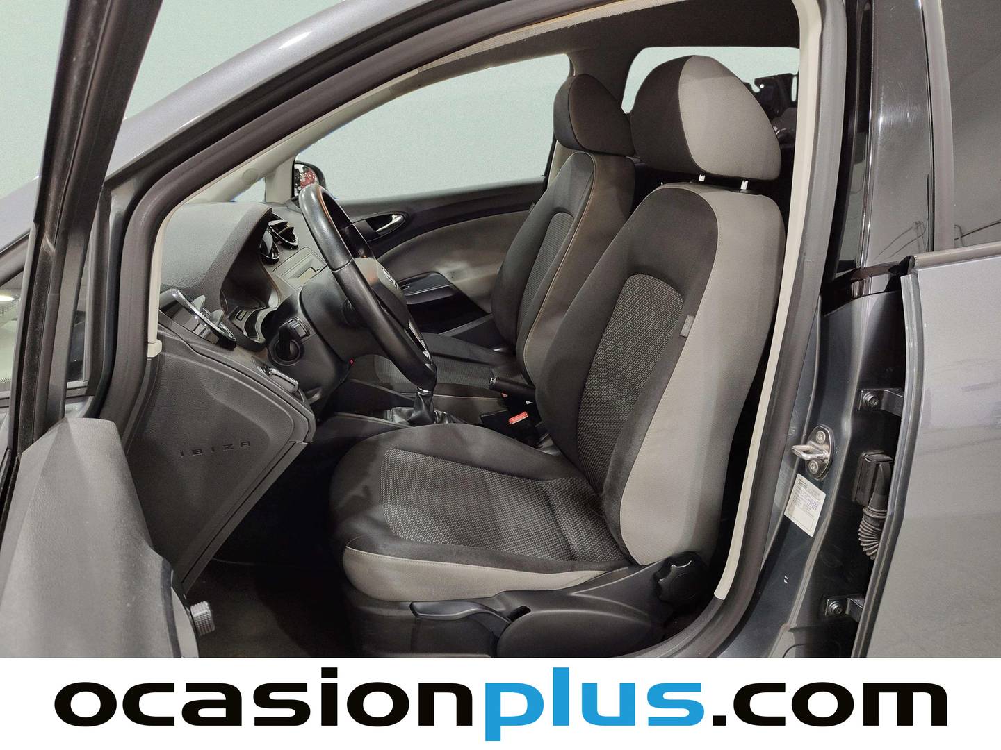Foto asientos delanteros Seat Ibiza Seat Ibiza ST 1.4 TDI Style (105 CV)