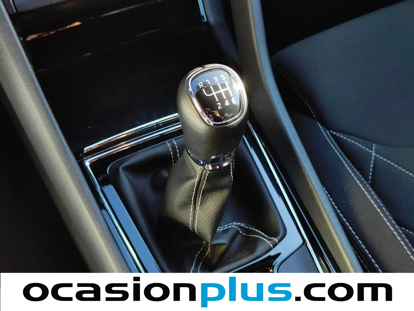 Foto Skoda Karoq Skoda Karoq 1.5 TSI ACT Sportline (150 CV)