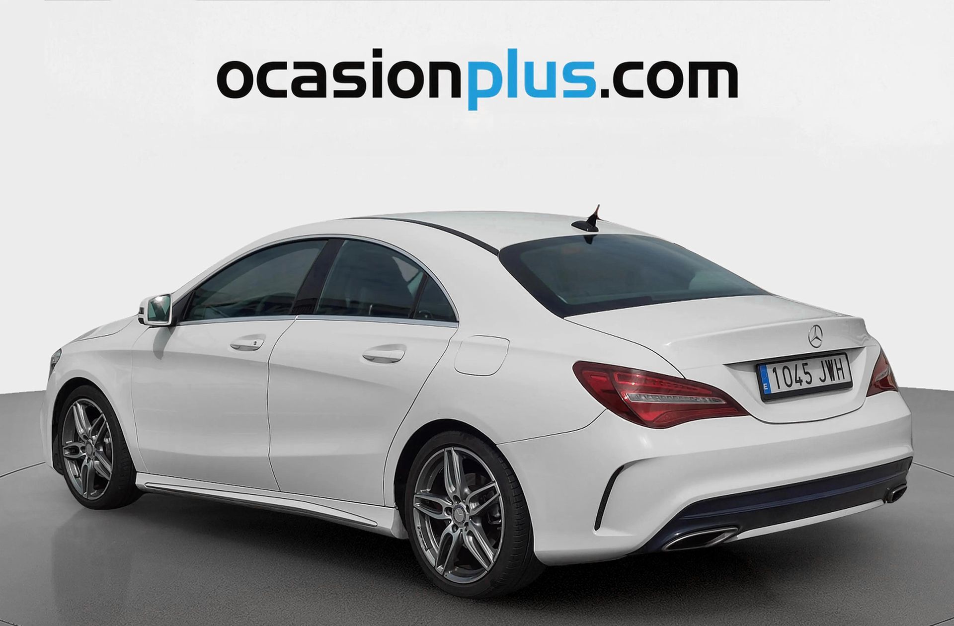 Mercedes-Benz CLA 180 Pack AMG - foto 3