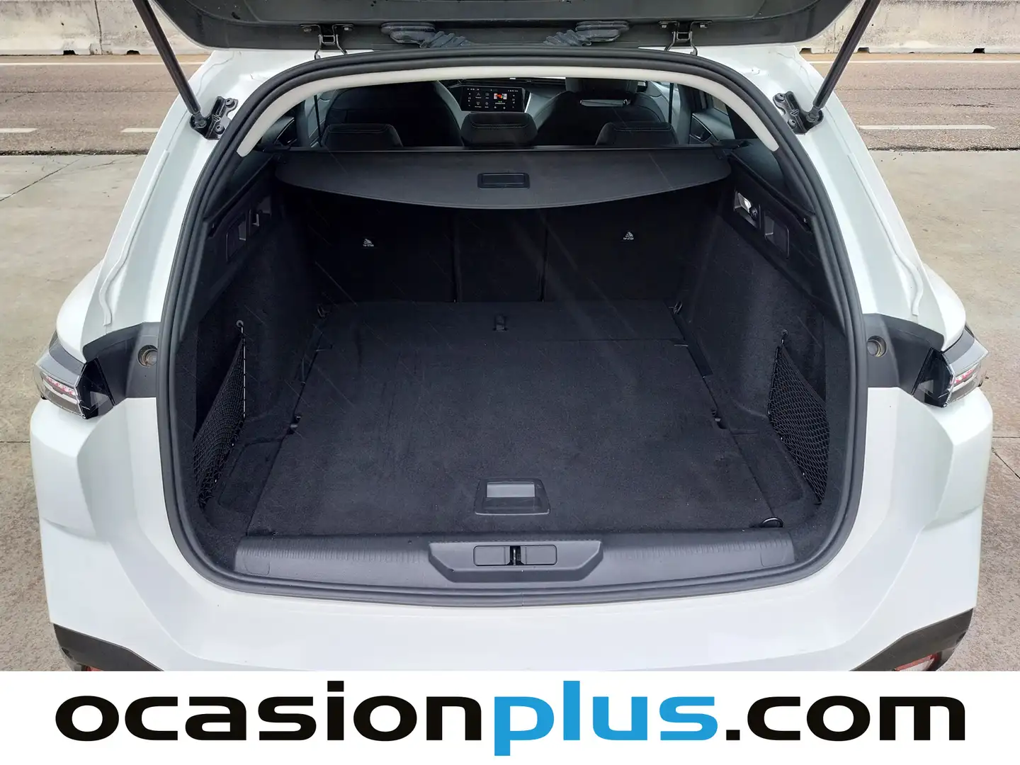 Foto Peugeot 308 Peugeot 308 SW BlueHDi 130 S&S Allure Pack (130 CV)