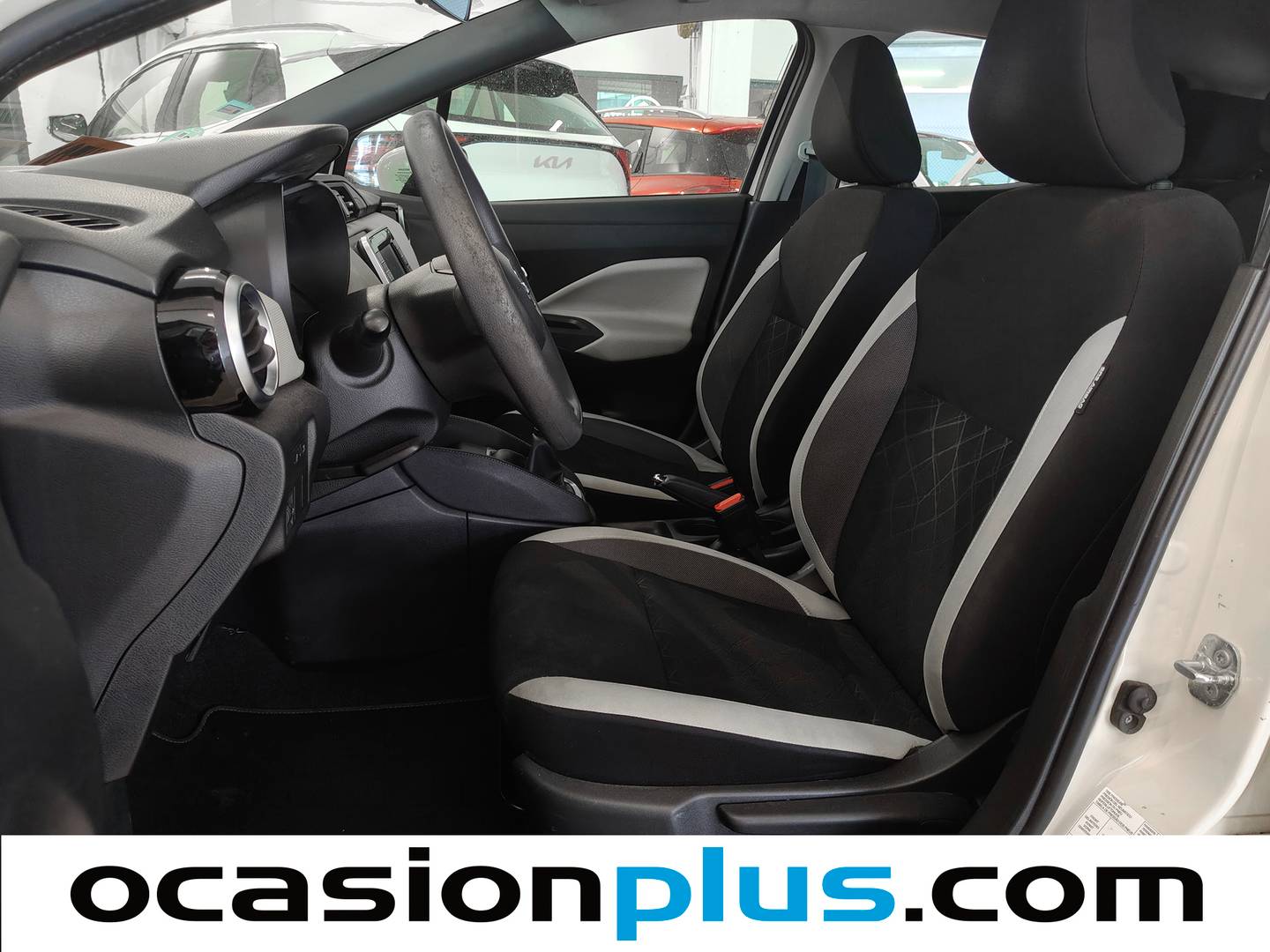 Foto asientos delanteros Nissan Micra Nissan Micra 1.0 G Acenta (71 CV)