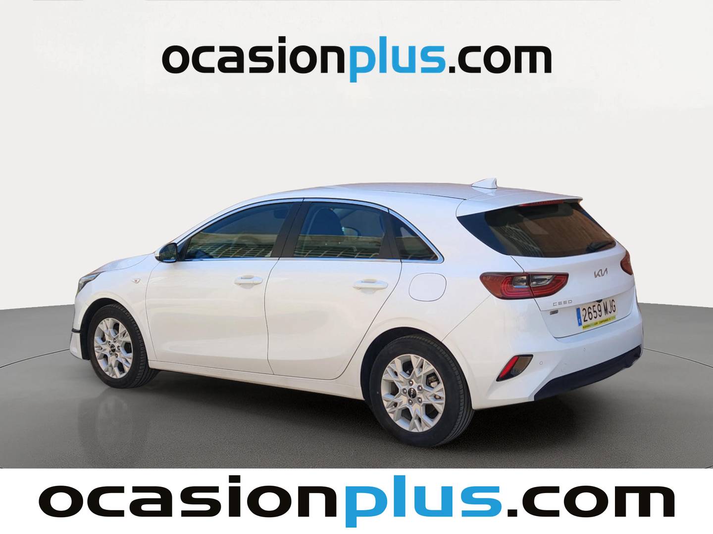 Foto trasera KIA Ceed KIA Ceed 1.6 MHEV iMT Drive (136 CV) izquierda