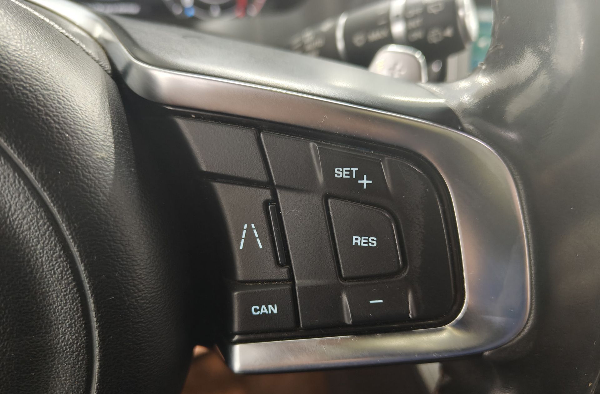Jaguar F-Pace 2.0T i4 R-Sport AWD - foto 26