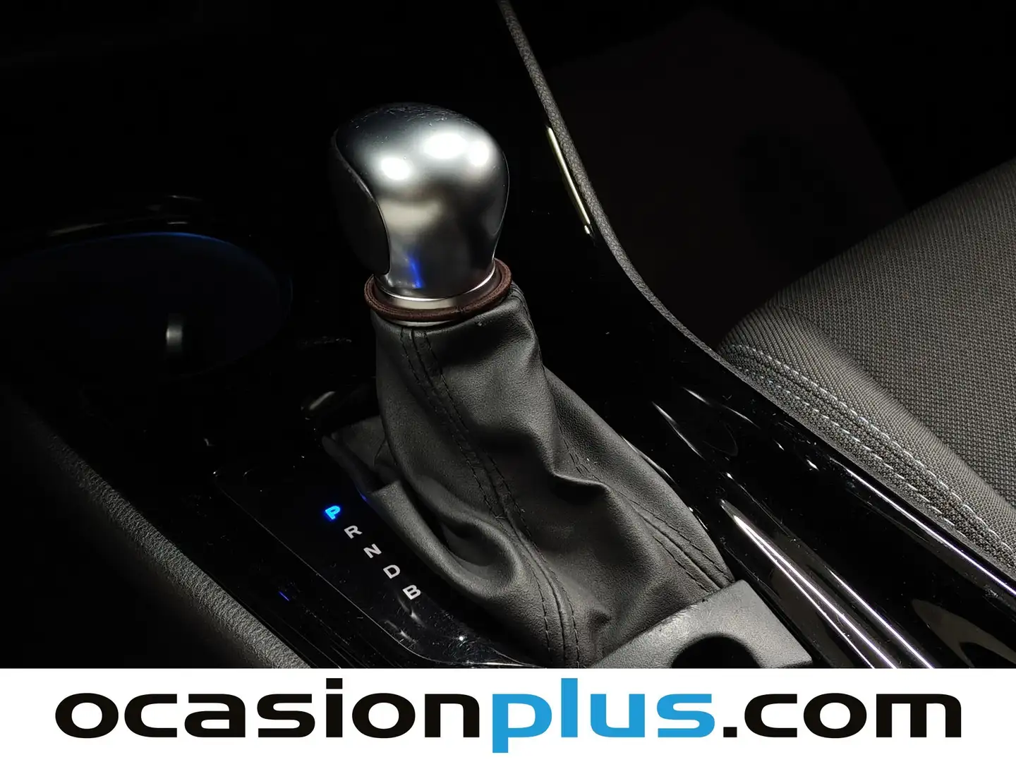 Foto Toyota C-HR Toyota C-HR 1.8 125H Advance (122 CV)