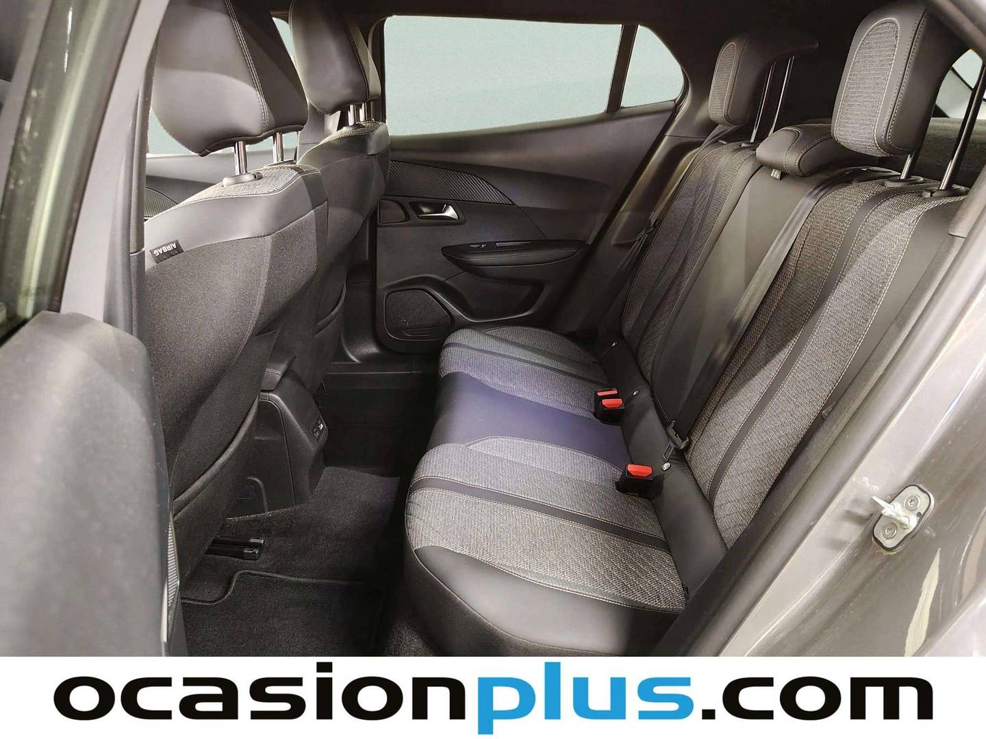 Foto asientos traseros Peugeot 2008 Peugeot 2008 PureTech 100 S&S Allure (100 CV)