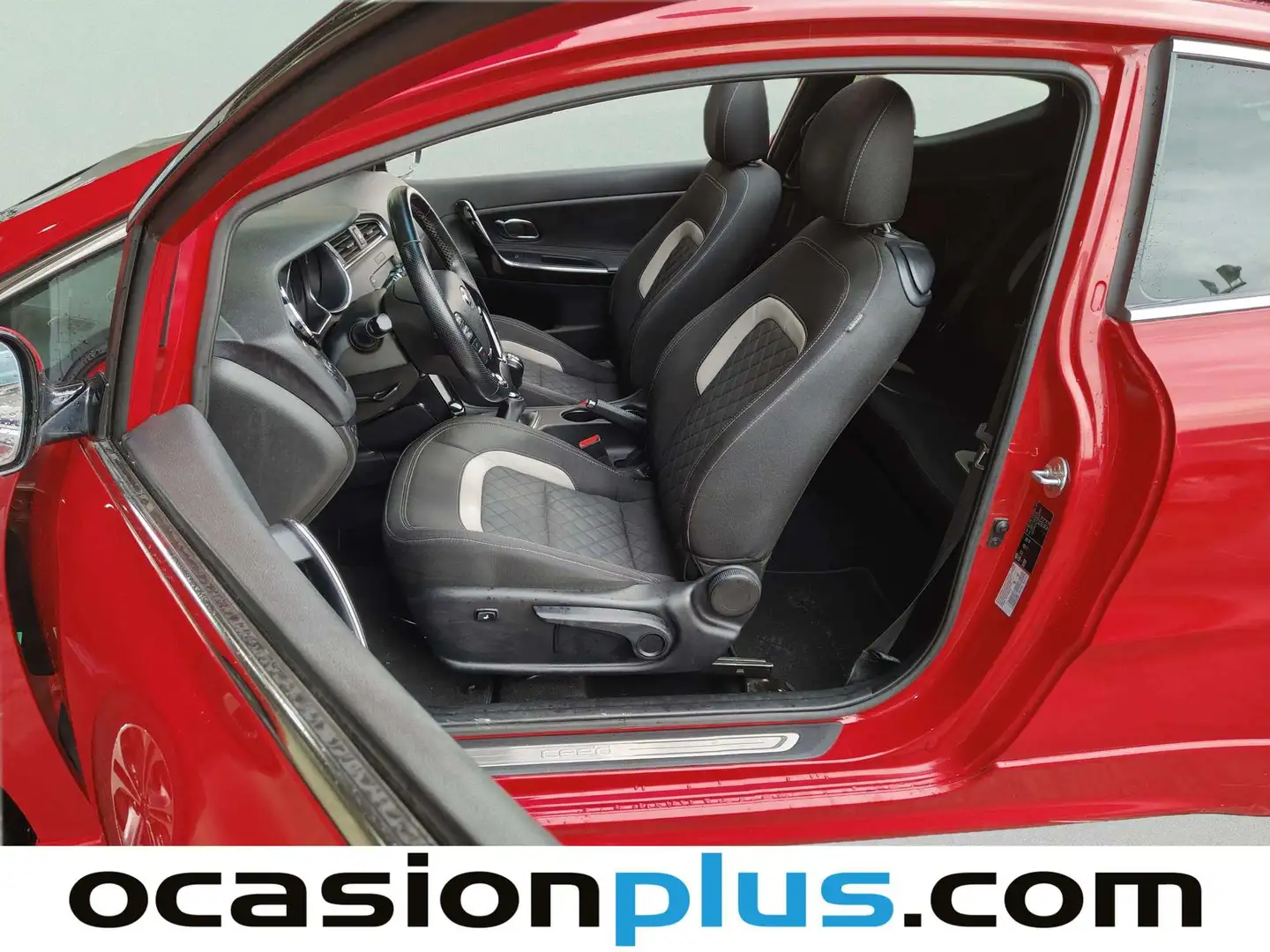 Foto KIA ProCeed Kia ProCeed 1.0 T-GDi GT Line Eco-Dynamics (120 CV)