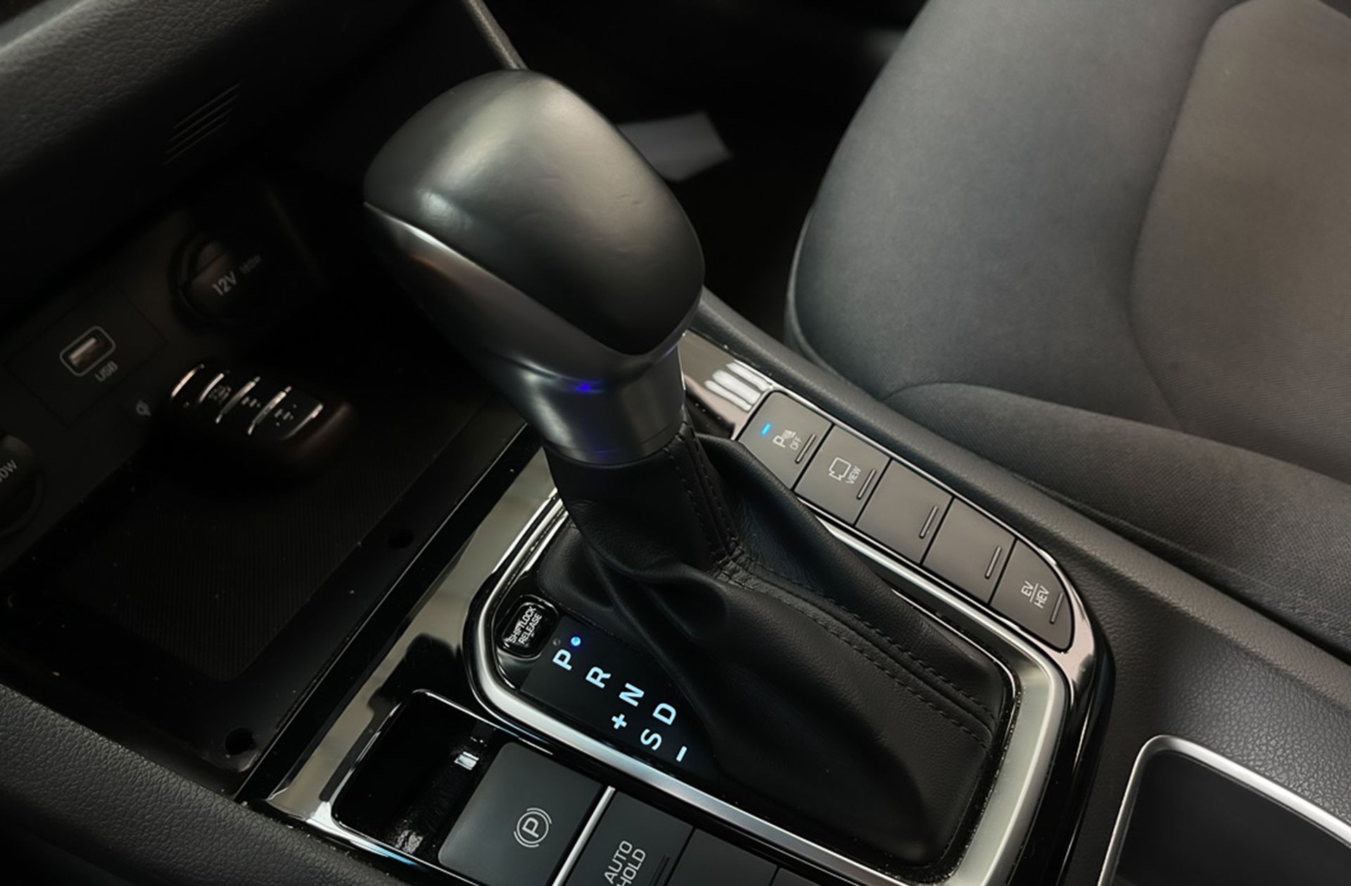 Hyundai Ioniq 1.6 GDI PHEV Klass DCT - foto 5