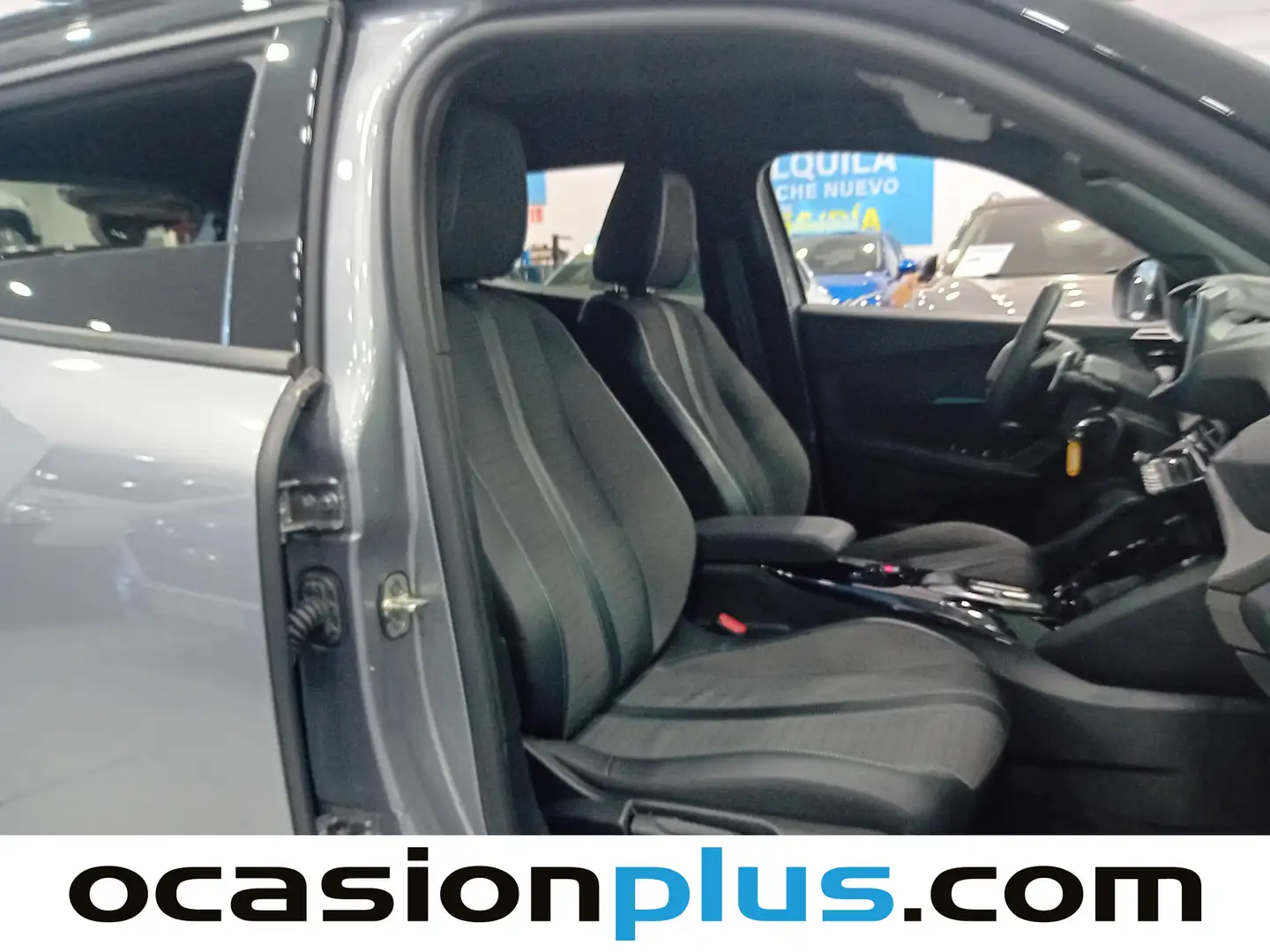 Foto Peugeot 2008 Peugeot 2008 PureTech 130 S&S Allure Pack EAT8 (130 CV)