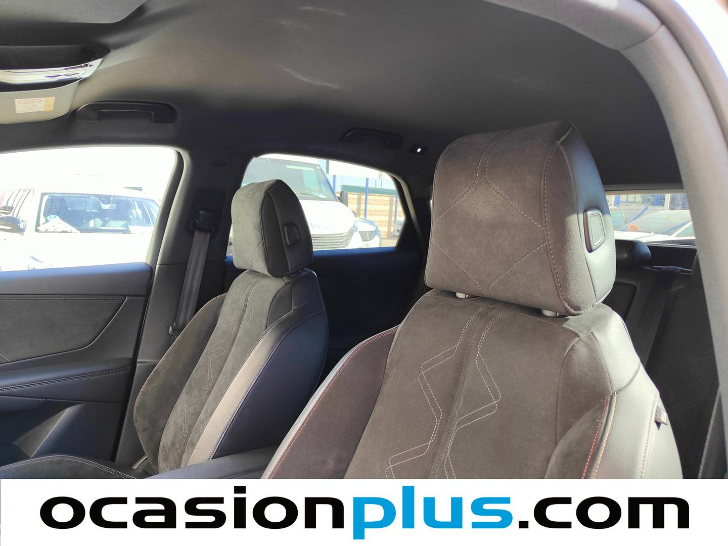 Foto DS DS 7 Crossback DS DS7 Crossback PureTech 180 Performance Line+ Auto (180 CV)