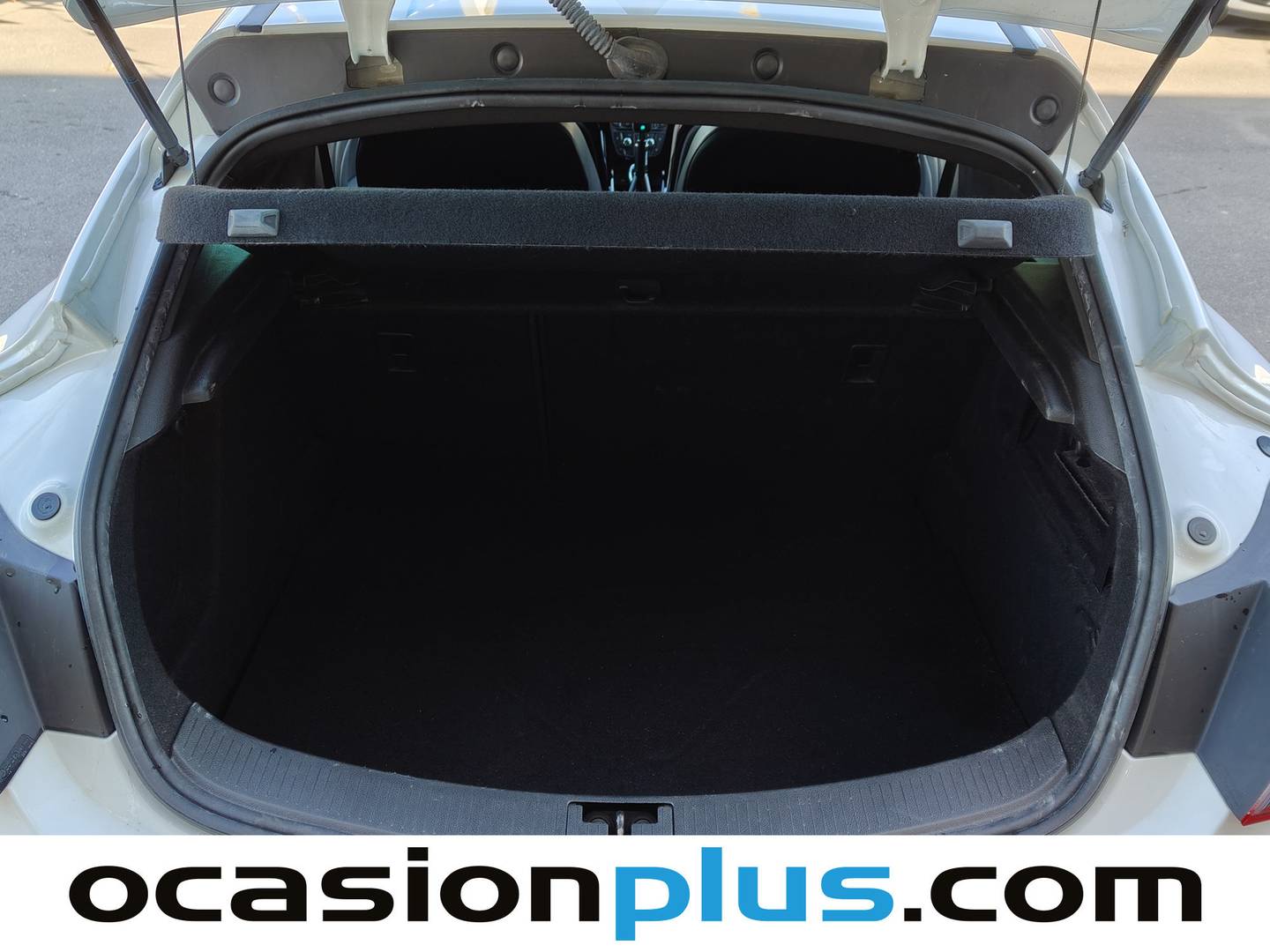Fotos maletero Opel GTC Opel Astra 1.4 Turbo S&S Sportive (140 CV)