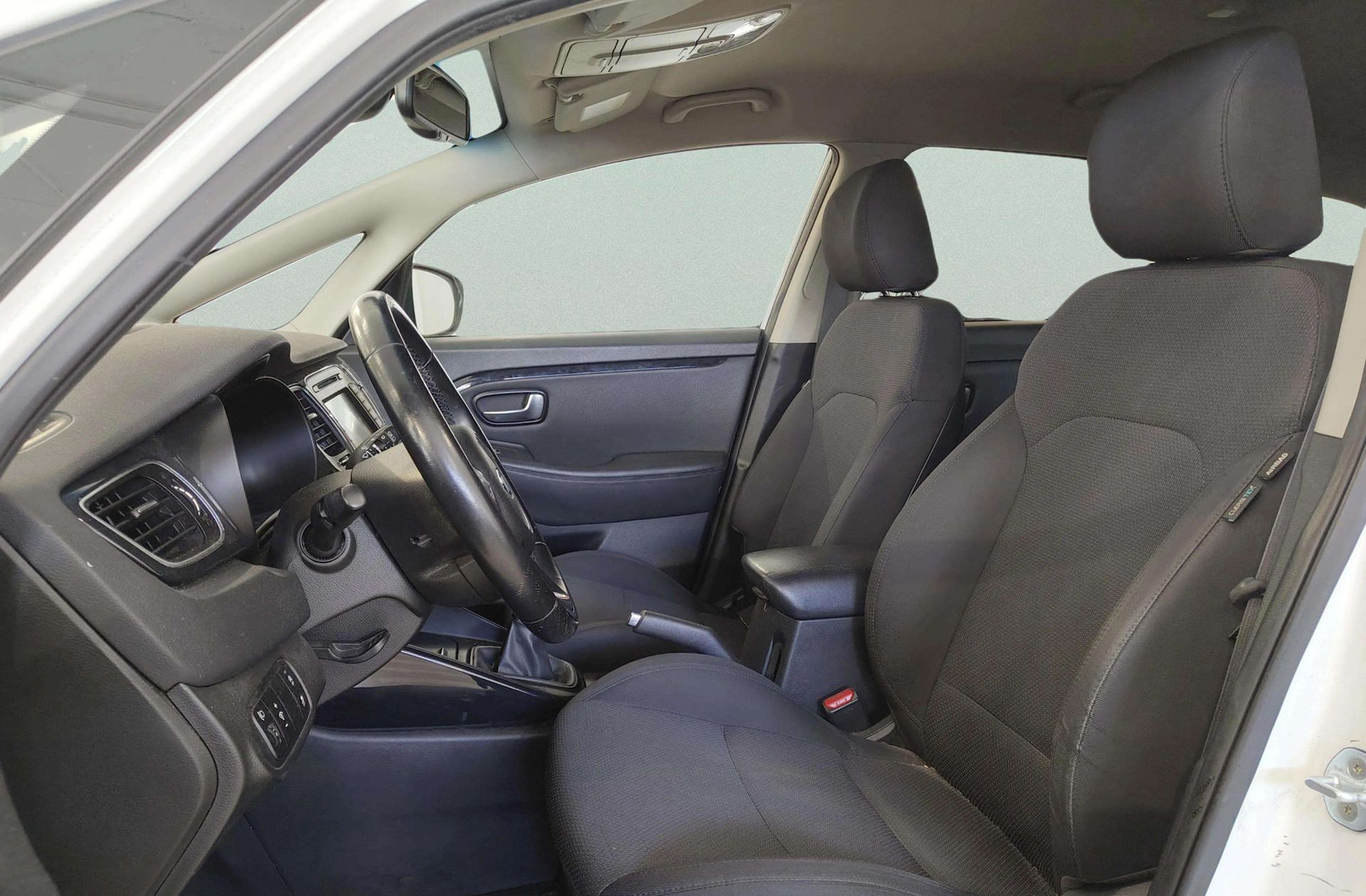 Kia Carens 1.7 CRDi VGT Uefa Euro2016 Eco-Dynamics - foto 9
