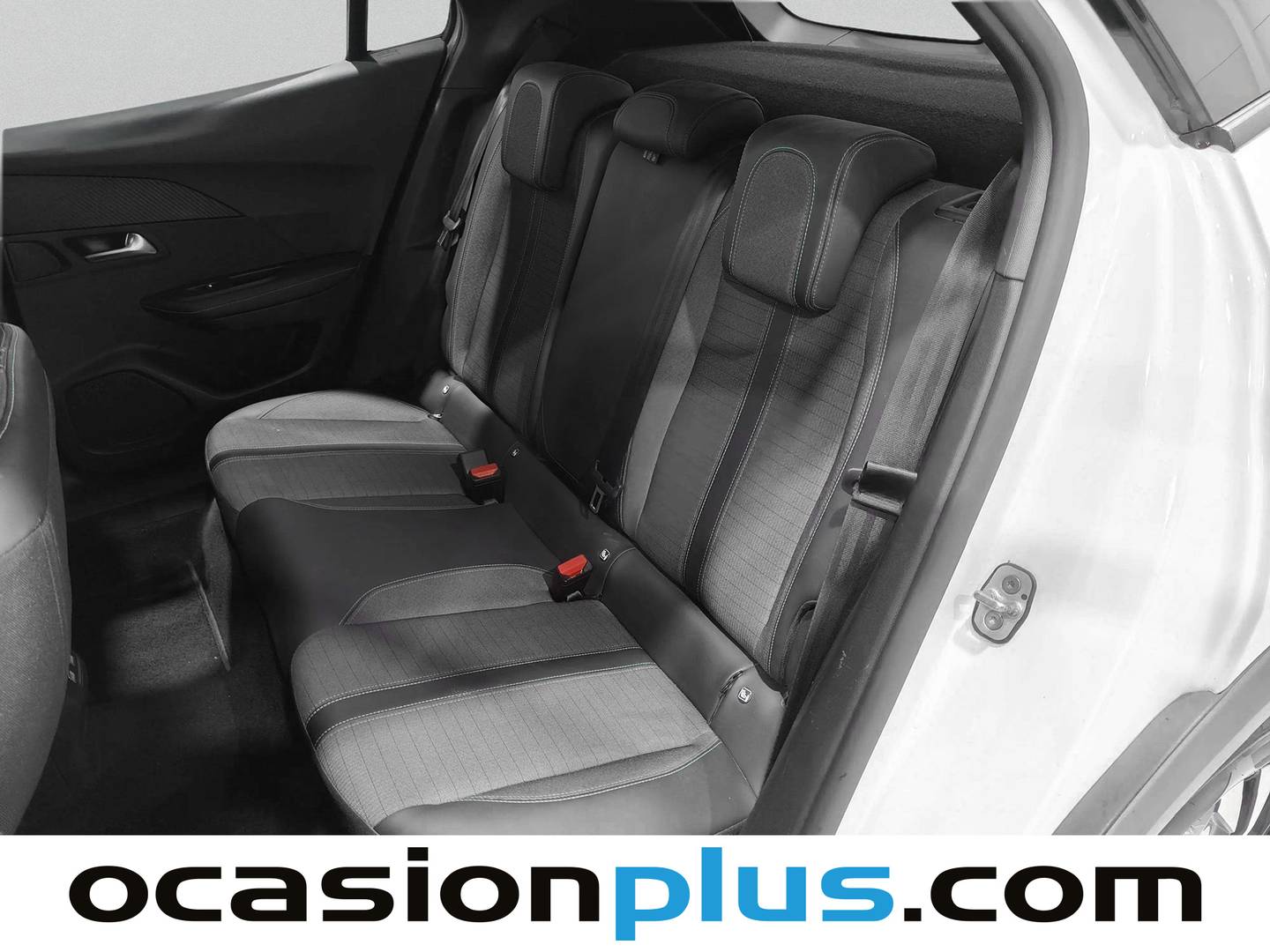 Foto asientos traseros Peugeot 2008 Peugeot 2008 BlueHDi 110 Allure Pack (110 CV)