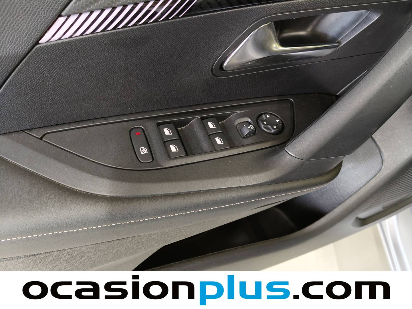Peugeot 2008 Peugeot 2008 Allure Hybrid eDCS6 (145 CV) de ocasión