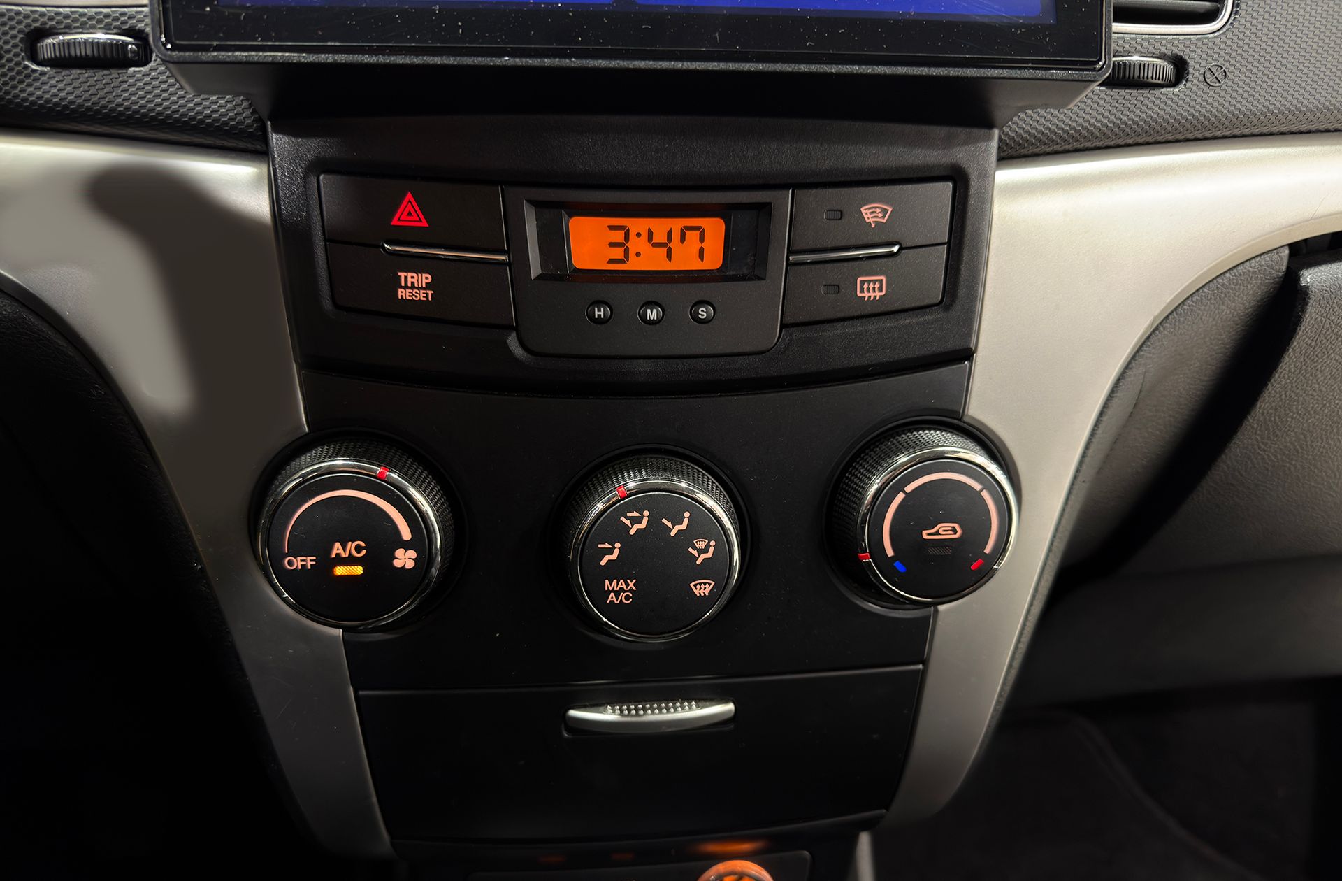 SsangYong Korando D20T Premium 4x4 - foto 24