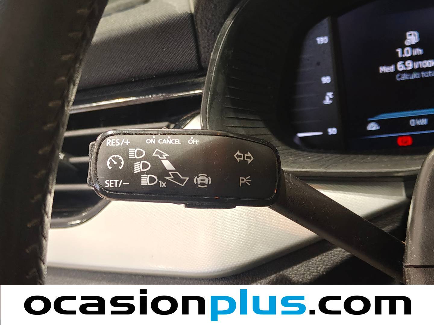 Skoda Kamiq Skoda Kamiq 1.5 TSI Sport (150 CV) seminuevo