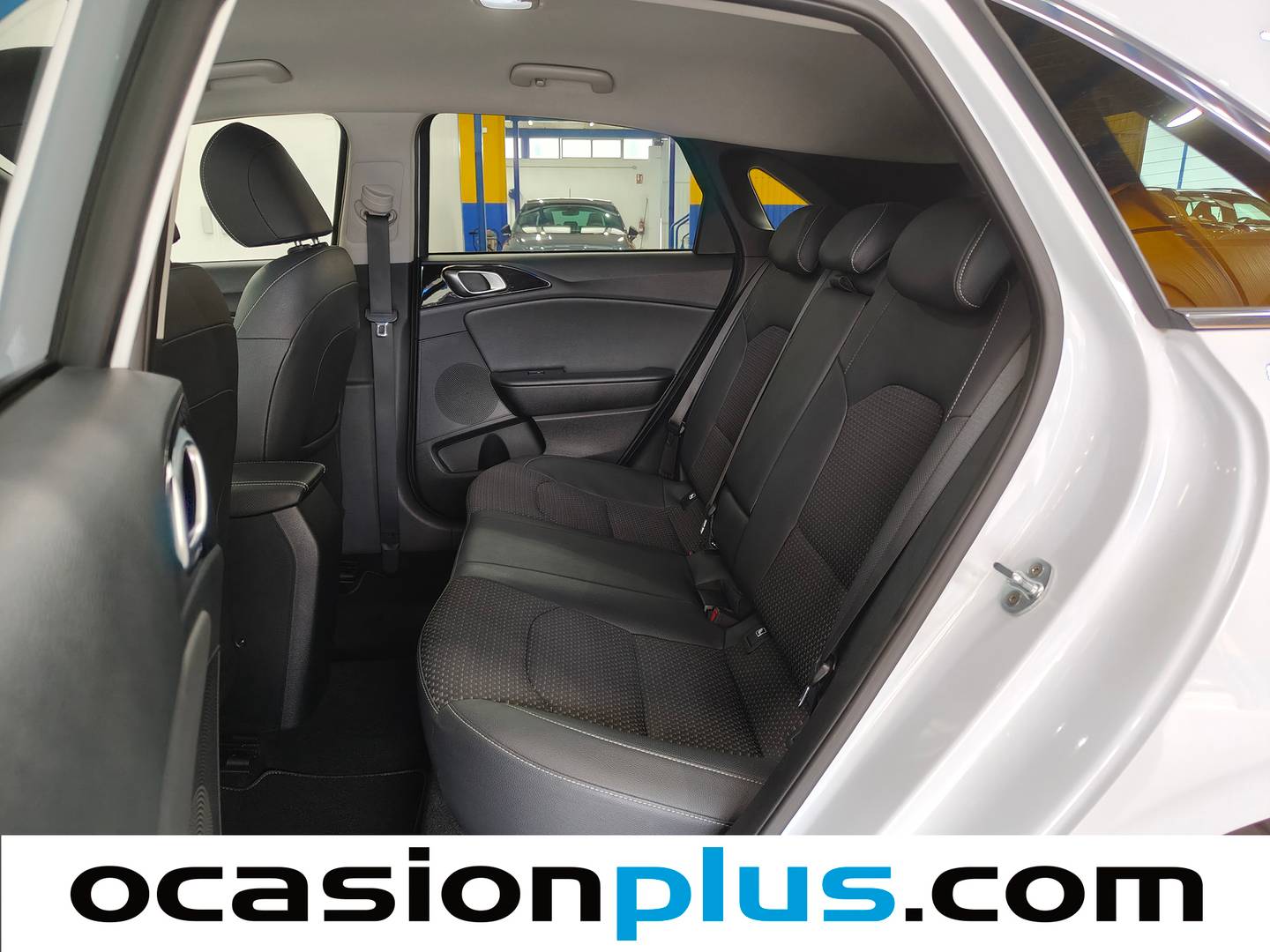 Foto asientos traseros KIA Ceed KIA Ceed 1.4 T-GDi Tech (140 CV)