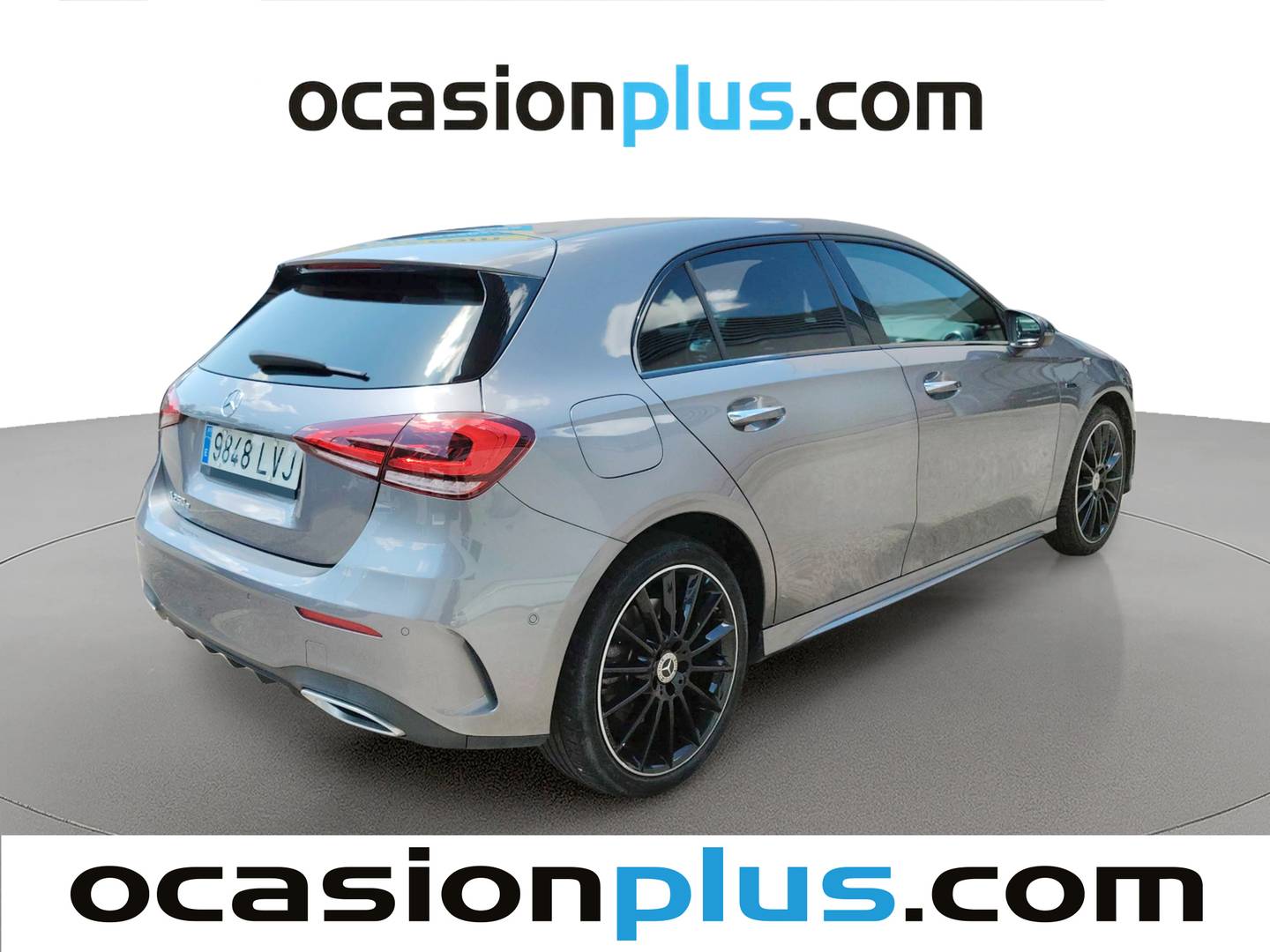 Foto trasera Mercedes Clase A Mercedes Clase A 250 e (218 CV) Pack AMG derecha