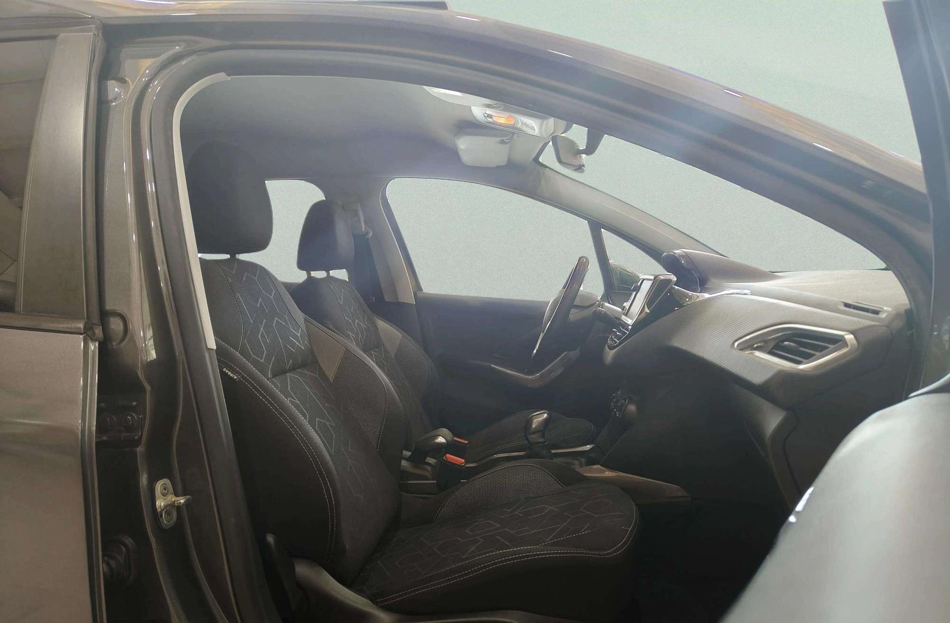 Peugeot 2008 BlueHDi 100 Style - foto 16