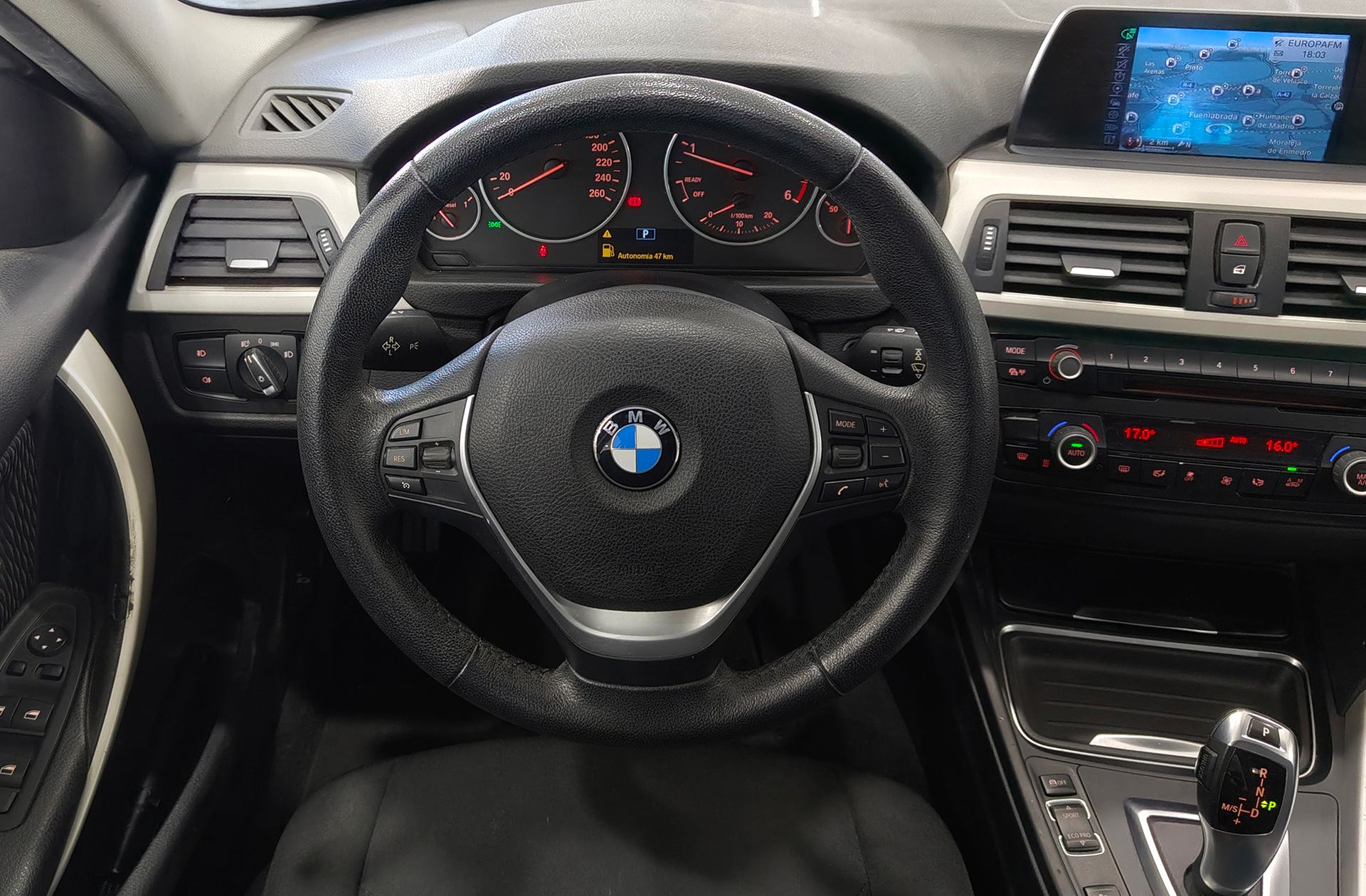 BMW Serie 3 320d Touring - foto 25