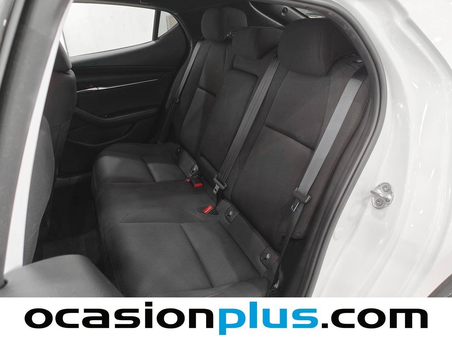 Foto asientos traseros Mazda Mazda3 Mazda Mazda 3 2.0 e-SKYACTIV-G Homura (122 CV)