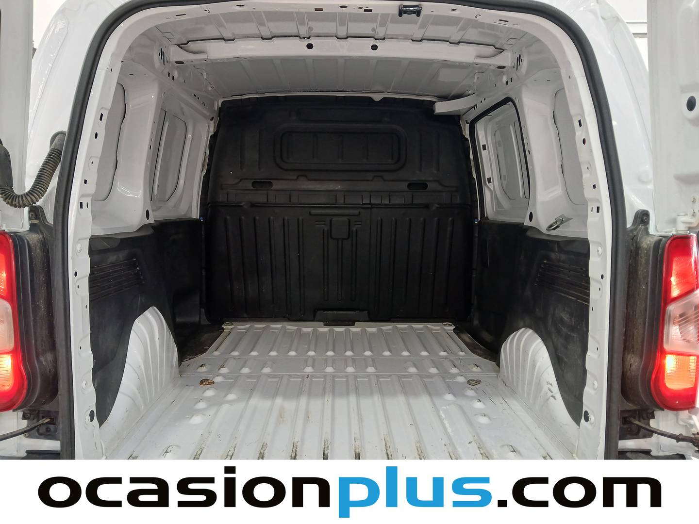 Foto asientos traseros Citroën Berlingo Citroen Berlingo PureTech 110 Talla M (110 CV) 2 Plazas