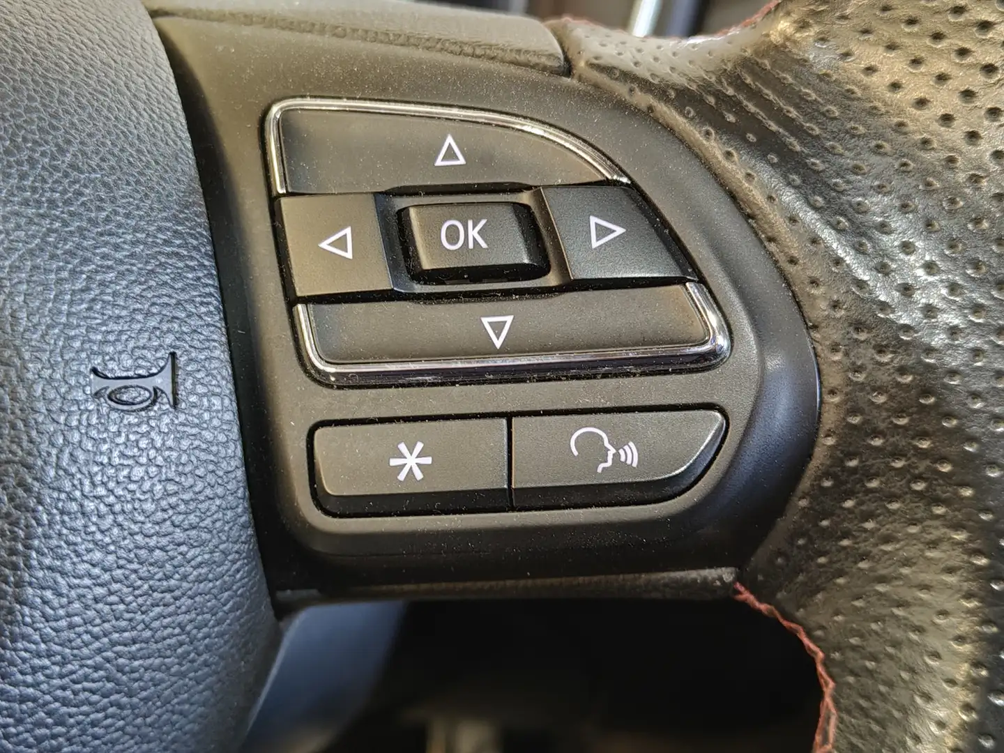 Foto MG HS MG HS 1.5 Turbo GDI Luxury DCT (162 CV)