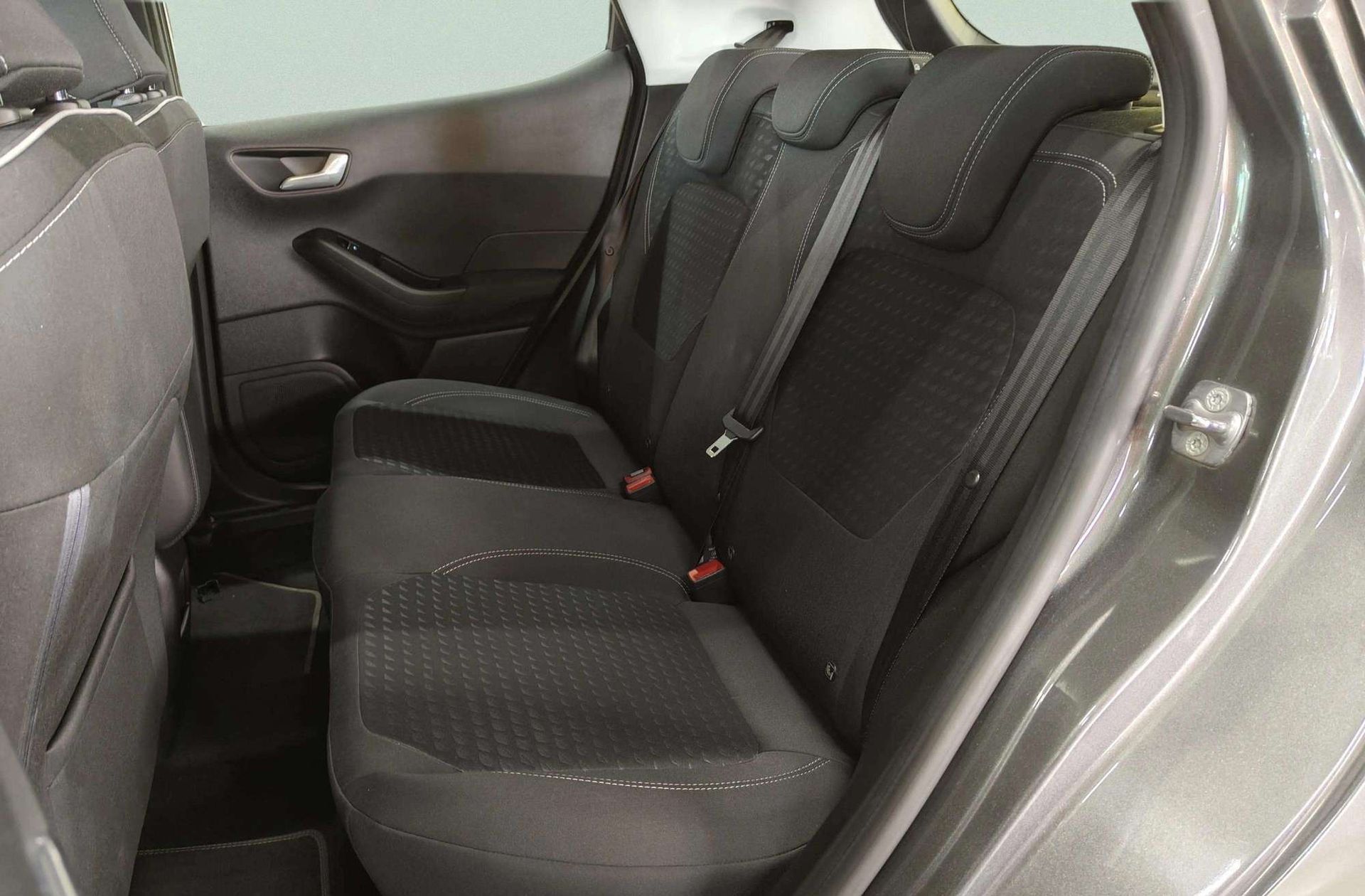 Ford Fiesta 1.0 EcoBoost Titanium - foto 11