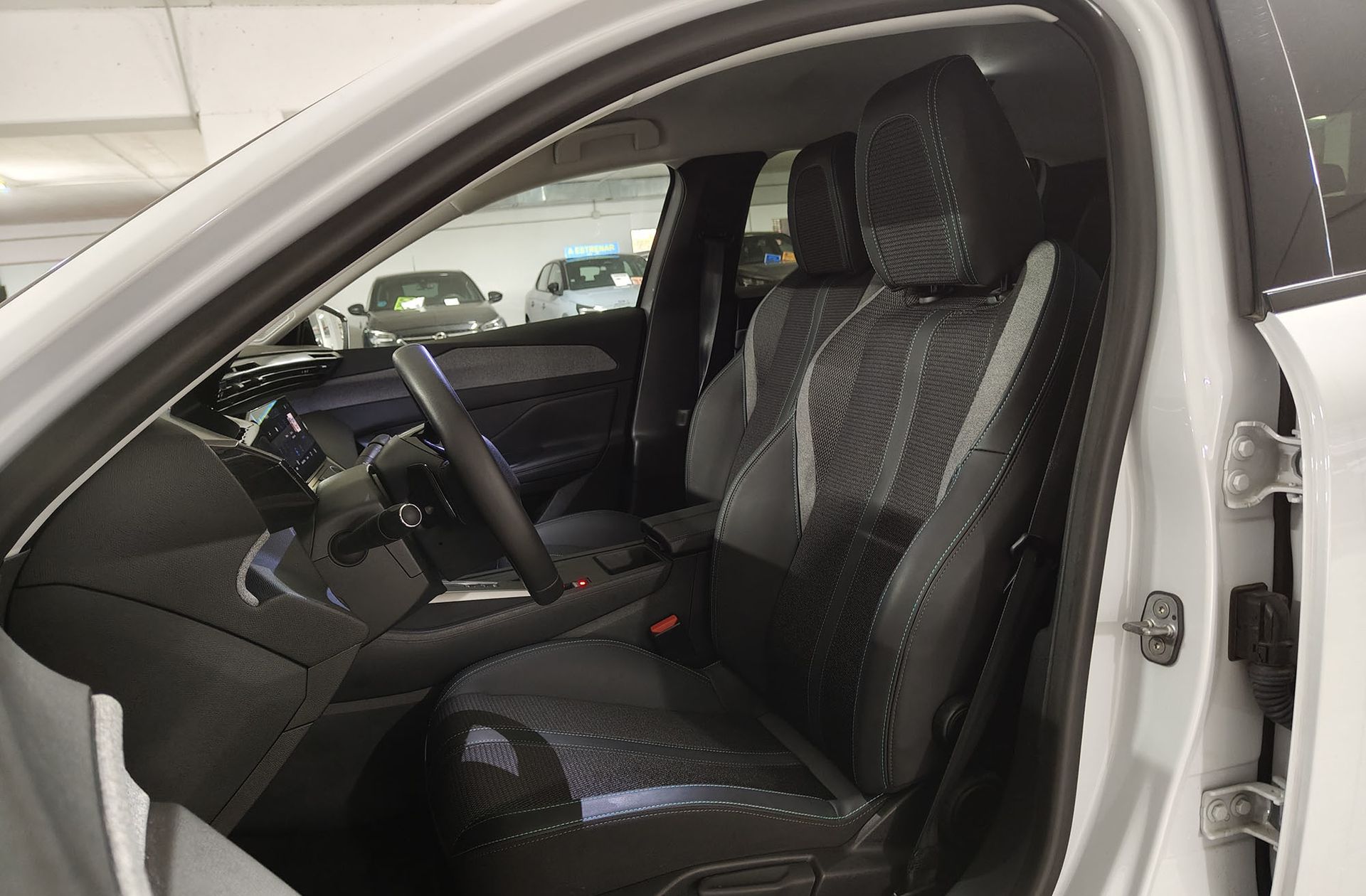 Peugeot 308 Allure Hybrid eDCS6 - foto 14