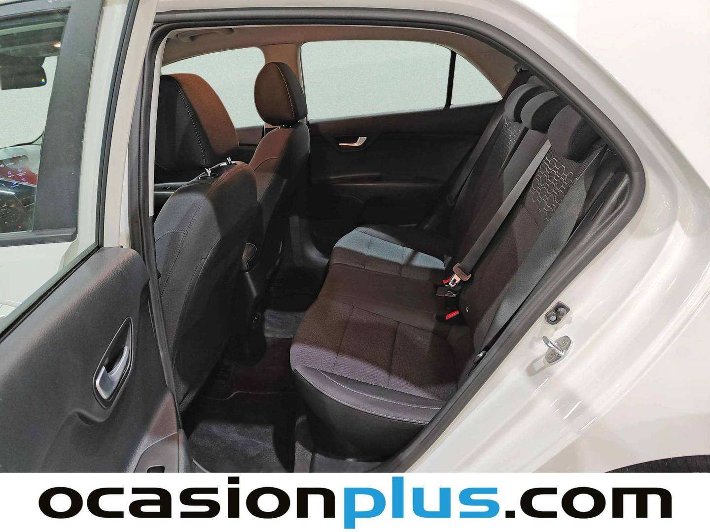 Foto asientos traseros KIA Rio KIA Rio 1.0 T-GDi MHEV iMT Drive (100 CV)