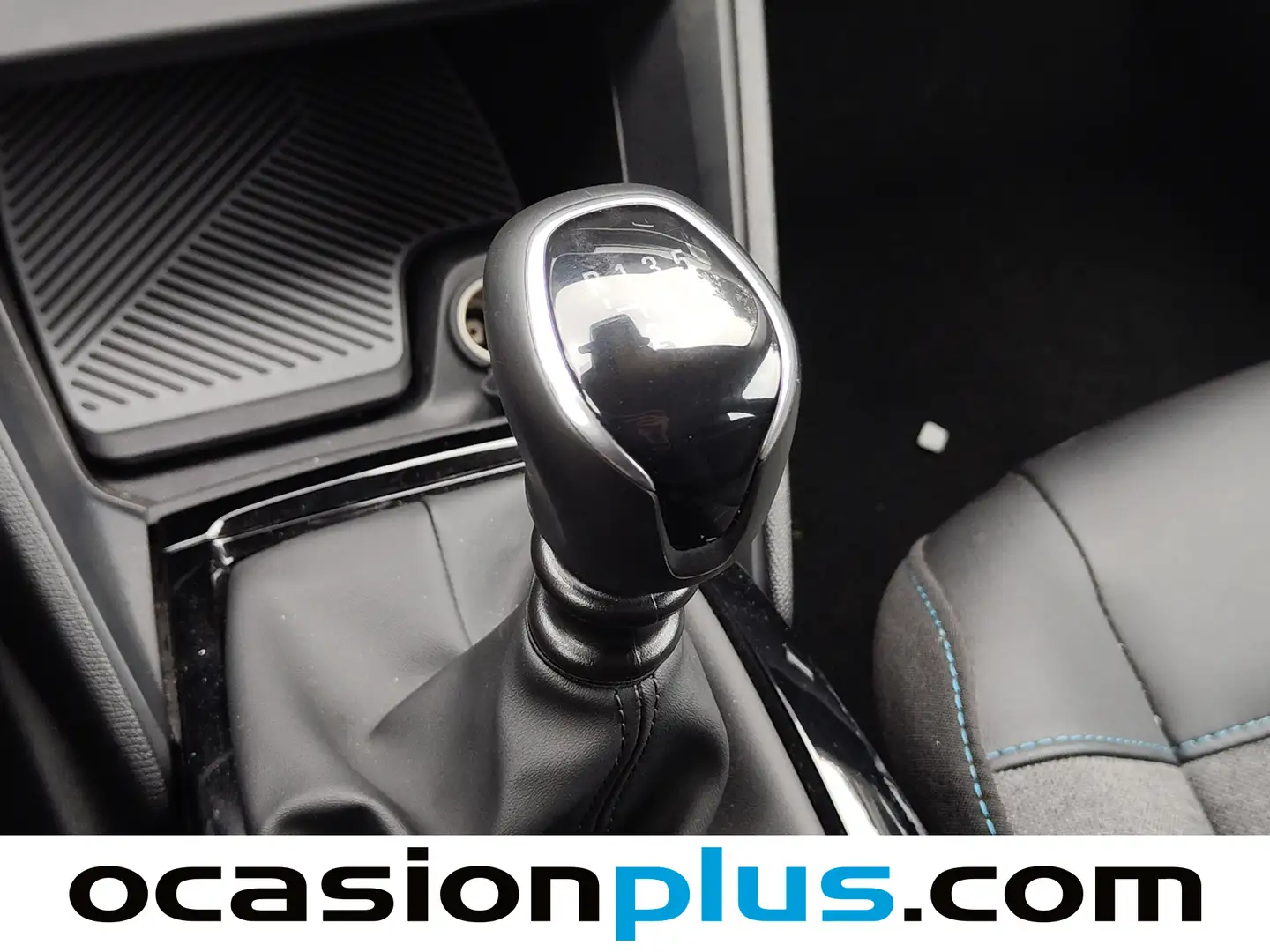 Foto Citroën C4 Citroen C4 PureTech 130 S&S Plus (131 CV)