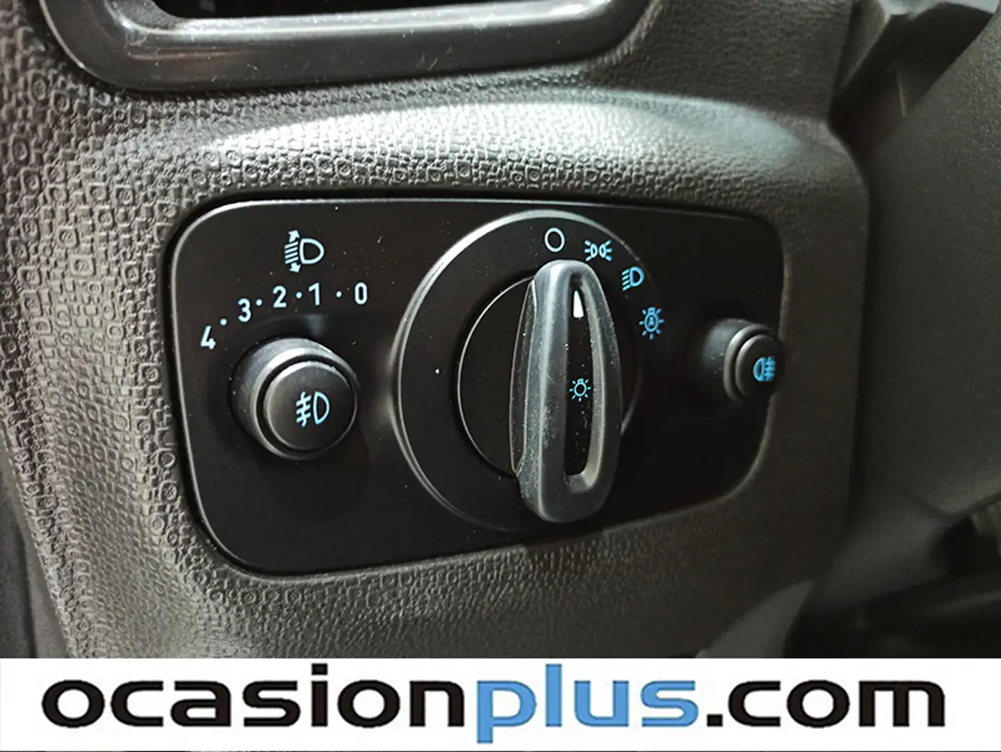 Encendido automático de faros