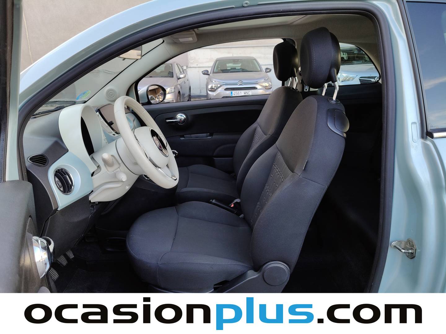 Foto asientos delanteros Fiat 500 Fiat 500 1.0 Hybrid Dolcevita (70 CV)