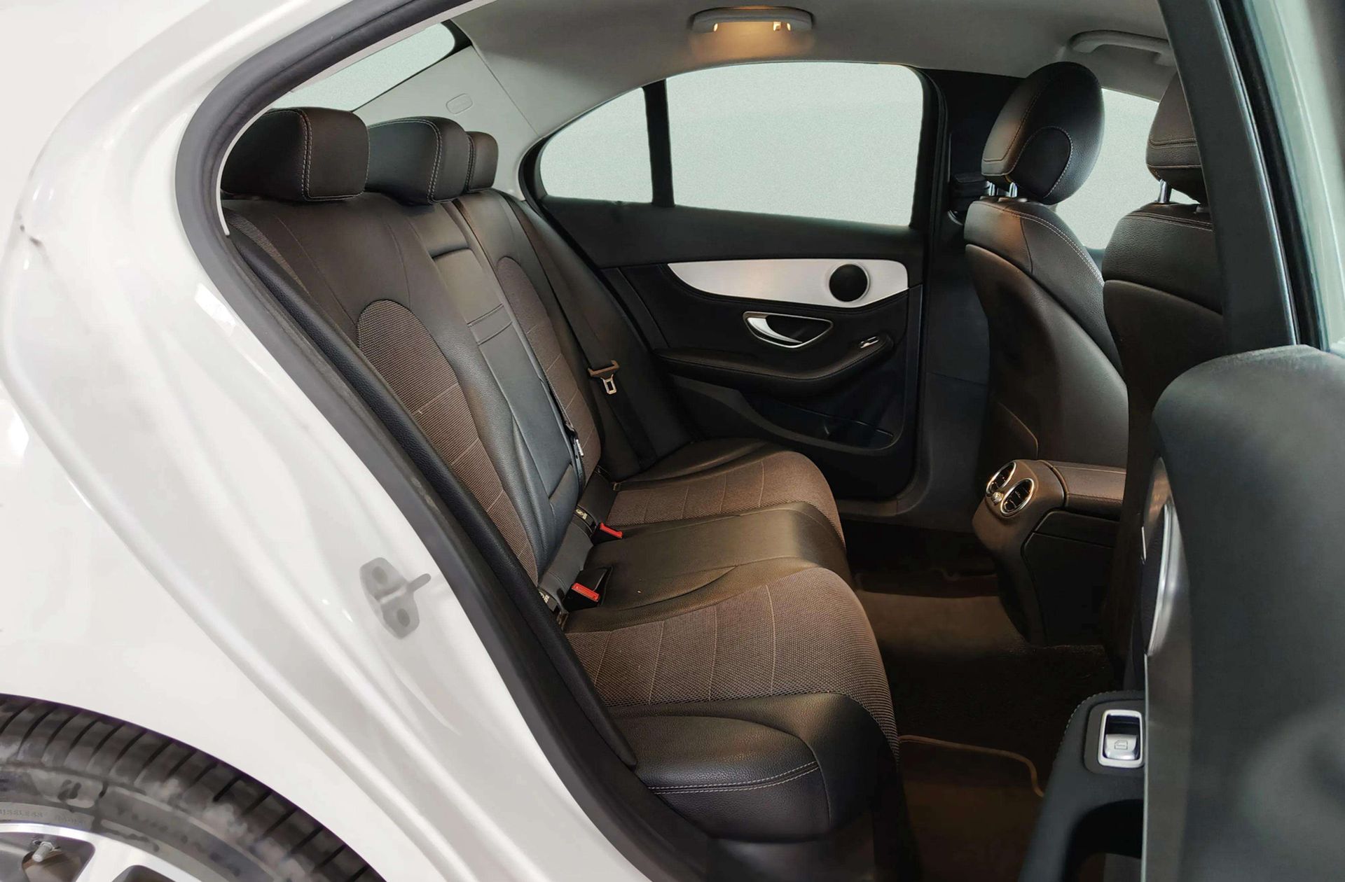 Mercedes-Benz Clase C 220 BlueTEC Sportive Exclusive - foto 19